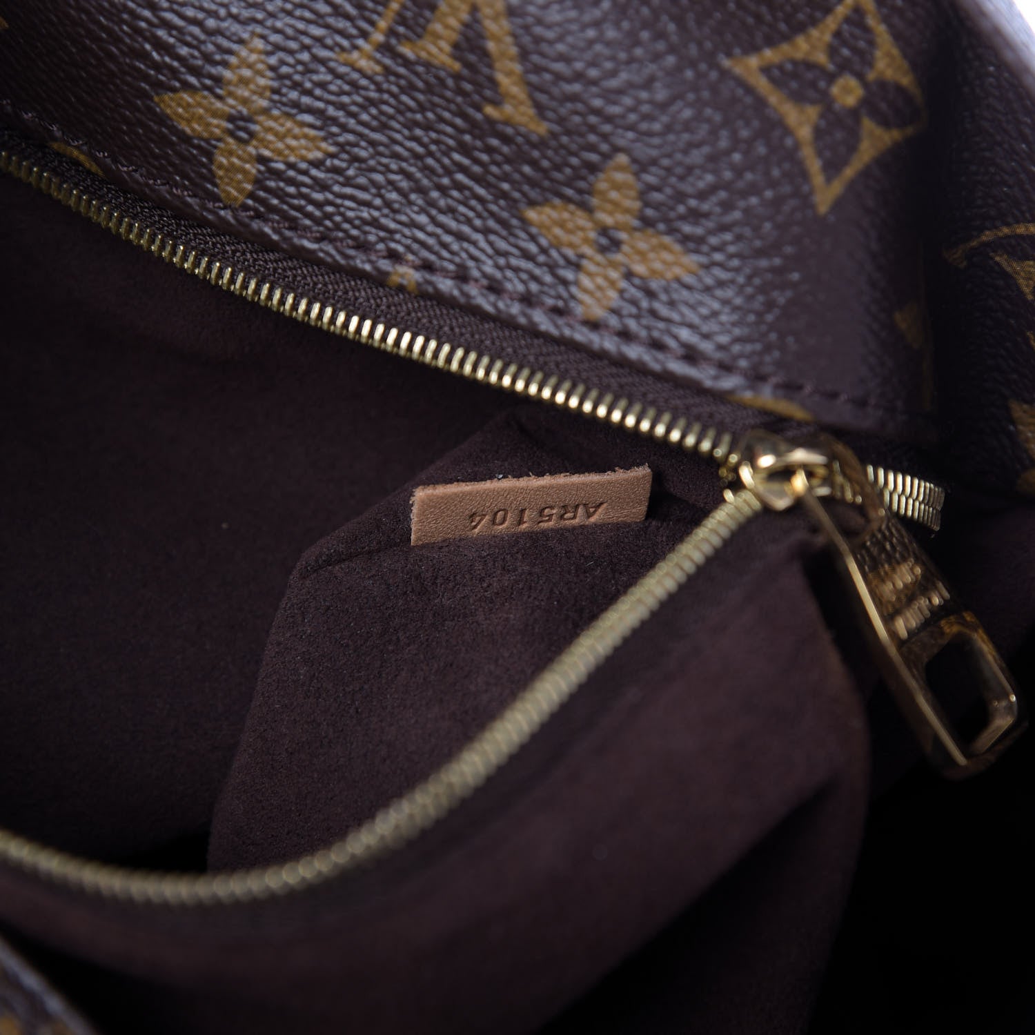 Louis Vuitton Monogram Metis 10 of 10