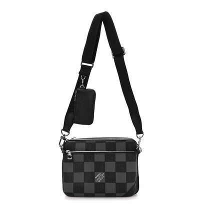 Louis Vuitton Damier Graphite 3D Trio Messenger 1 of 10