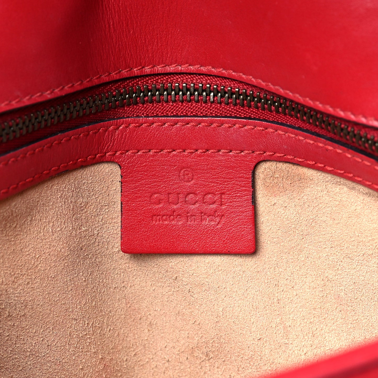 Calfskin Matelasse Small GG Marmont Shoulder Bag Hibiscus Red
