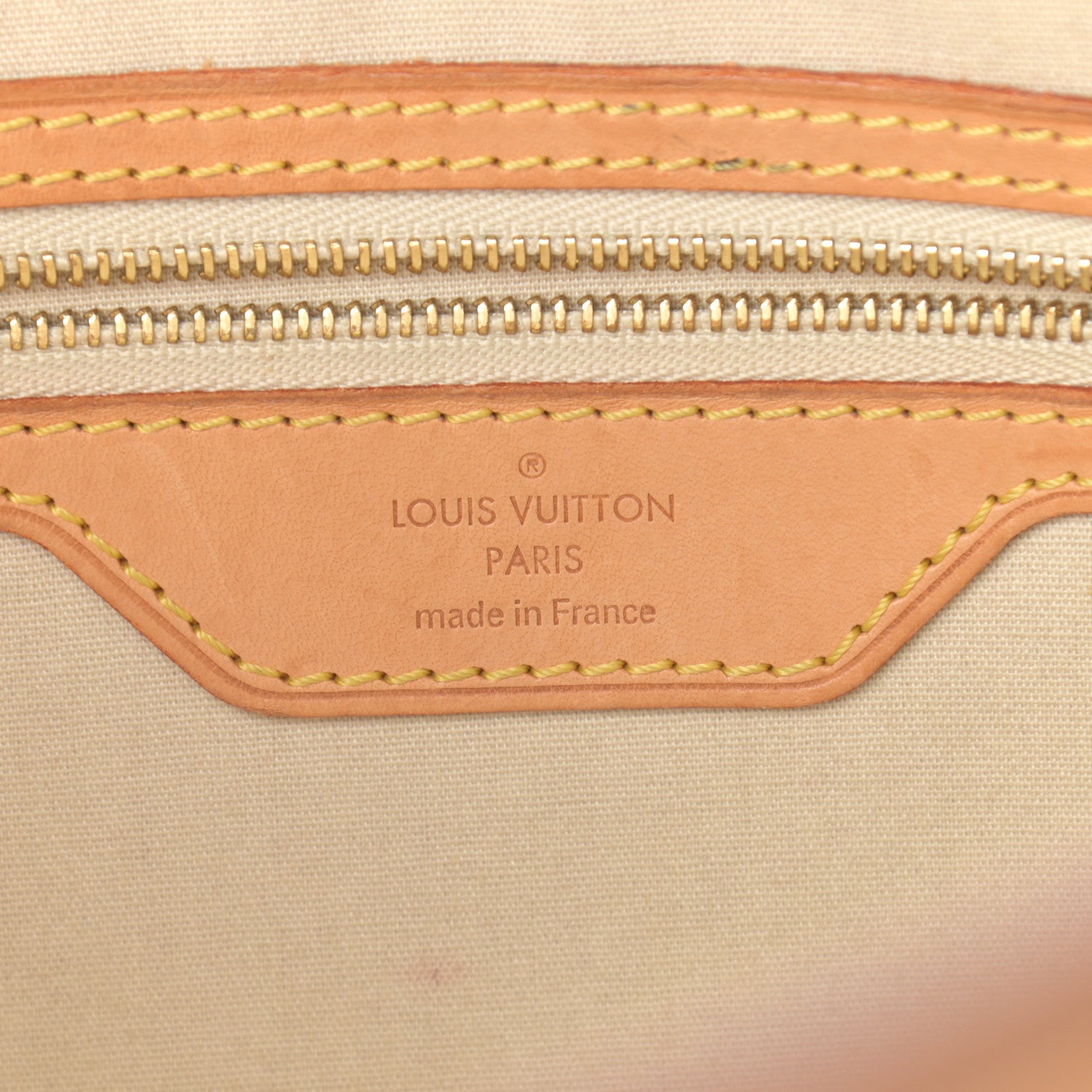 Louis Vuitton Vernis Brea MM Blanc Corail 6 of 14