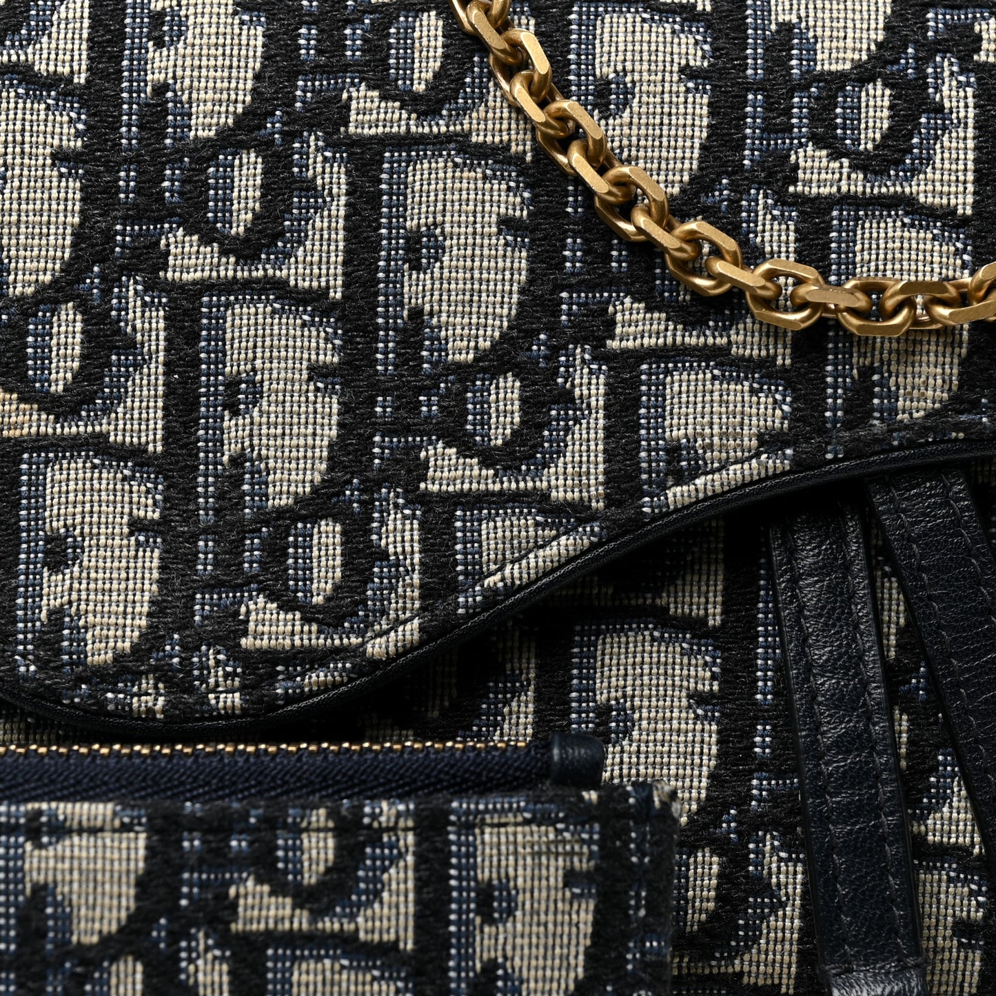 Oblique Saddle Chain Long Wallet Blue