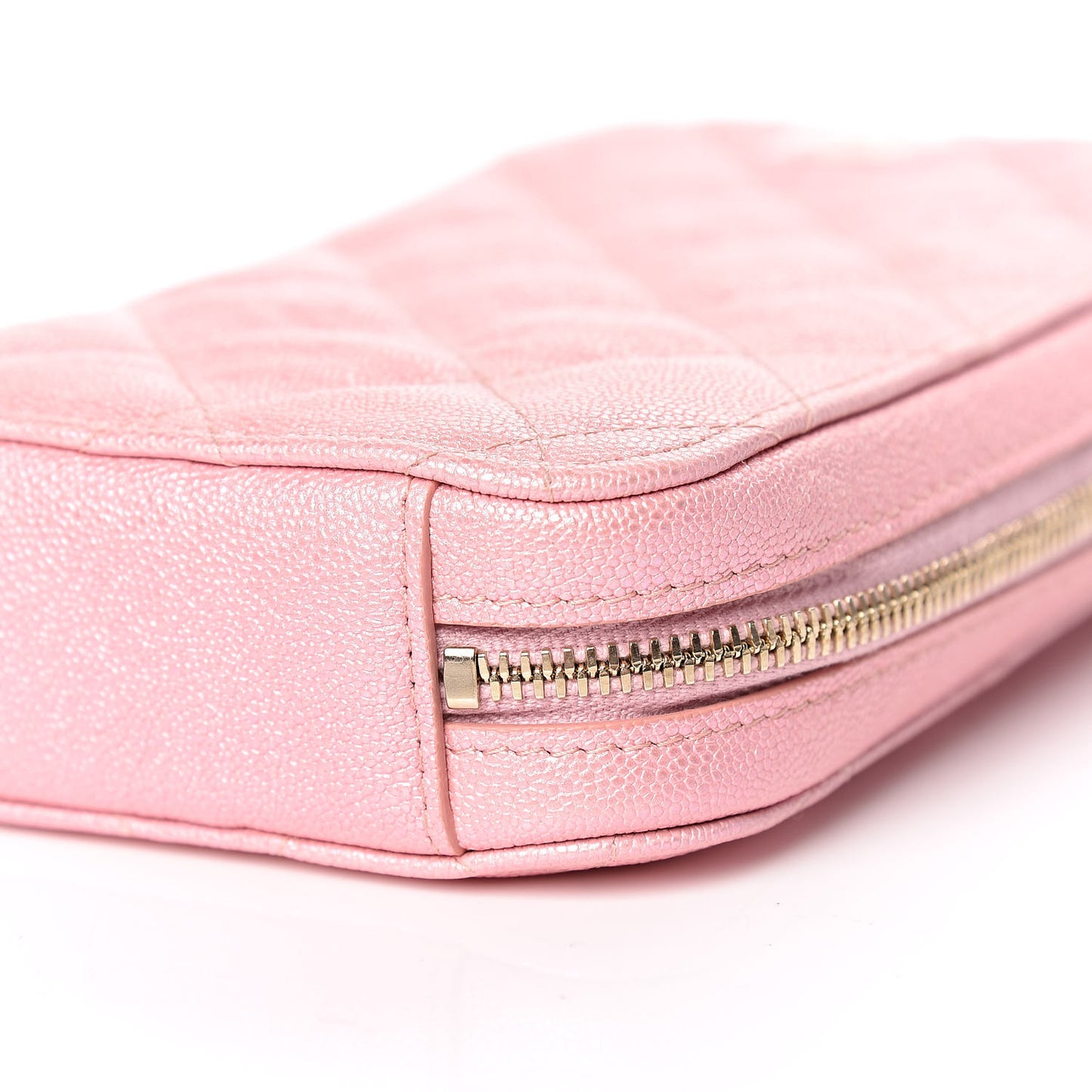 Iridescent Caviar Quilted Classic Clutch With Chain Pink