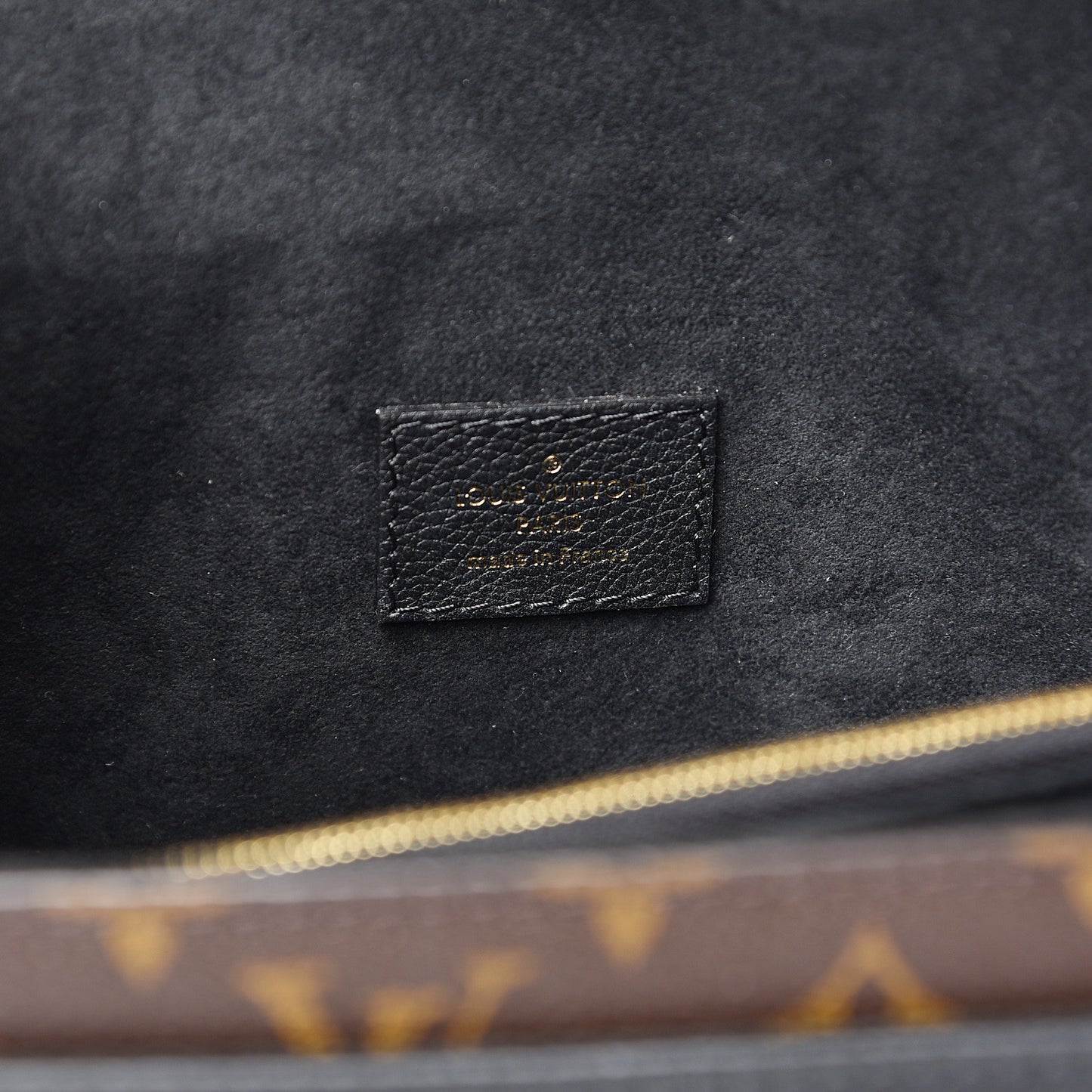 Monogram Victoire Black