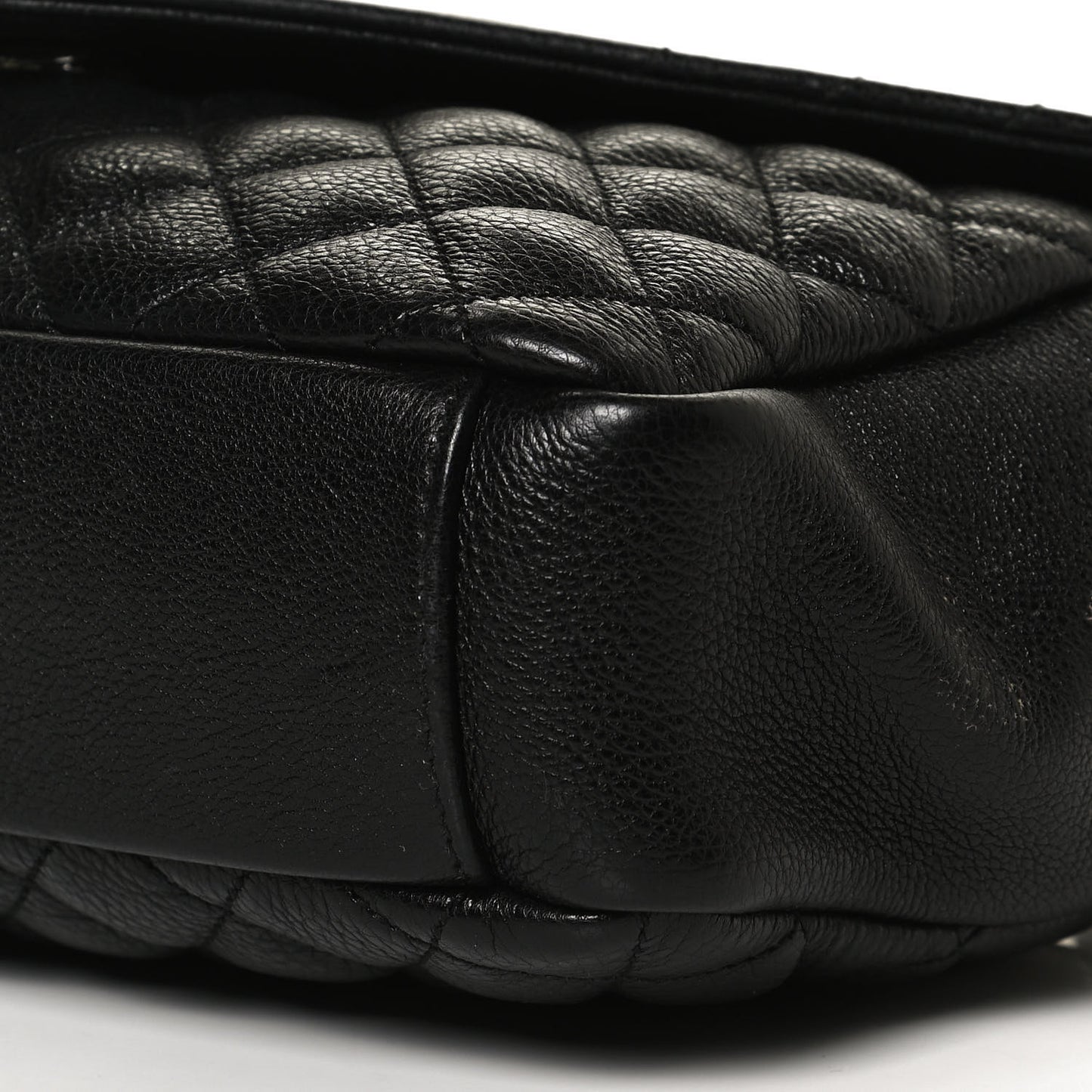 Sheepskin Tri-Quilt Monogram Medium College Bag Black