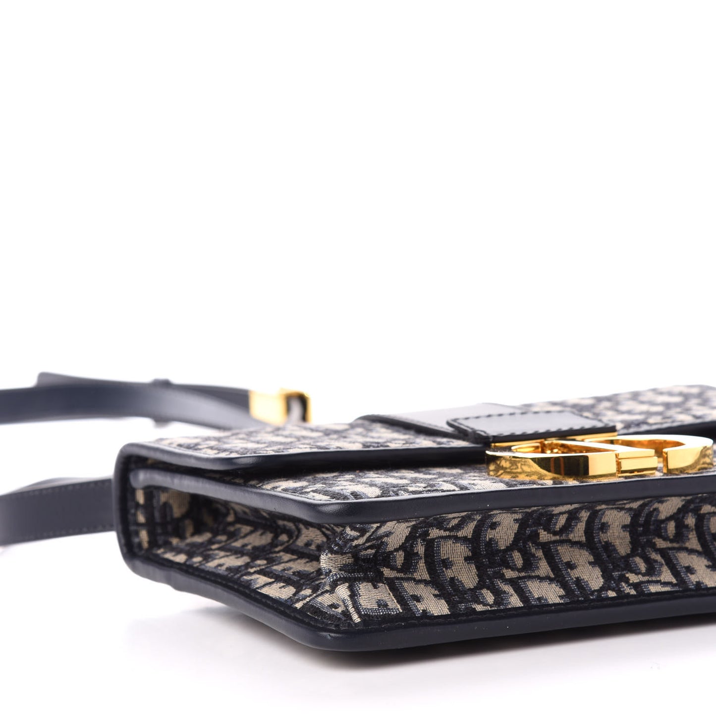 Oblique 30 Montaigne Flap Bag Blue