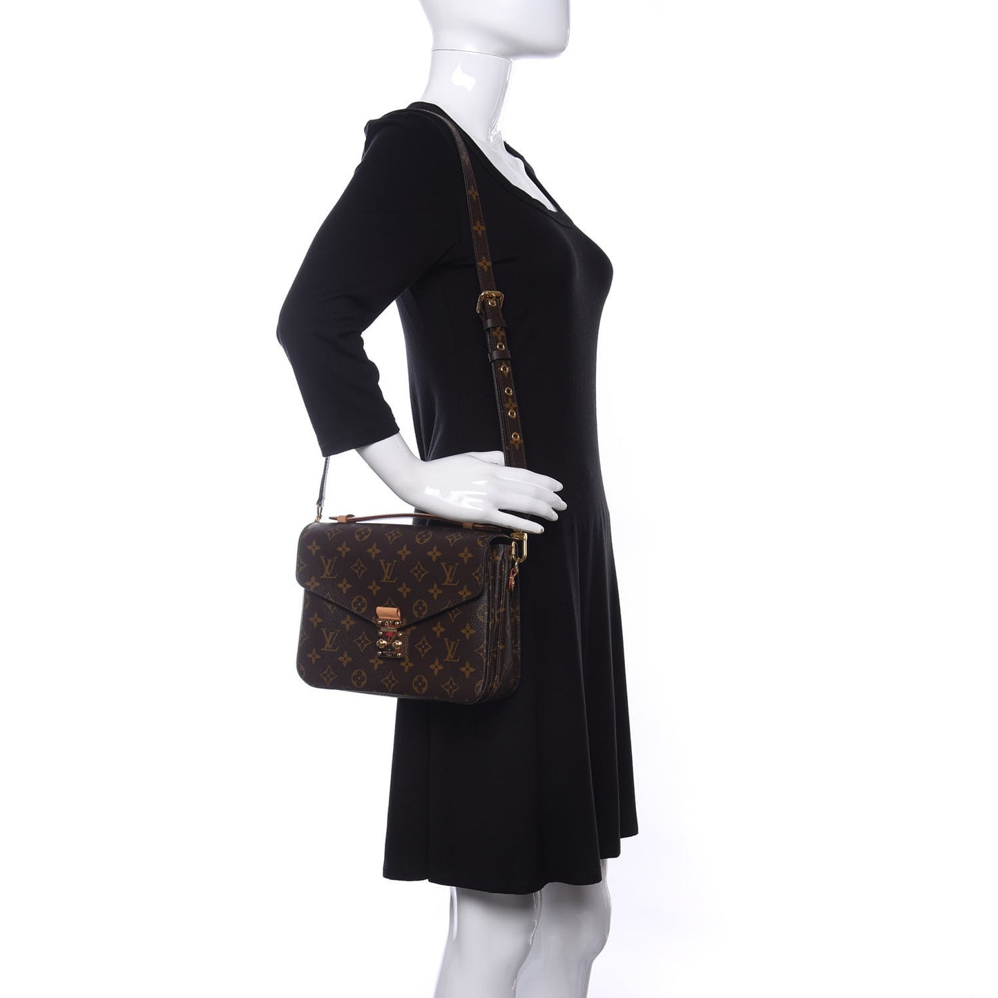 Monogram Pochette Metis