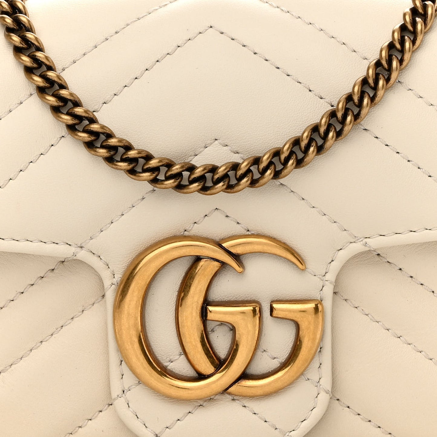 Calfskin Matelasse Super Mini GG Marmont Shoulder Bag White