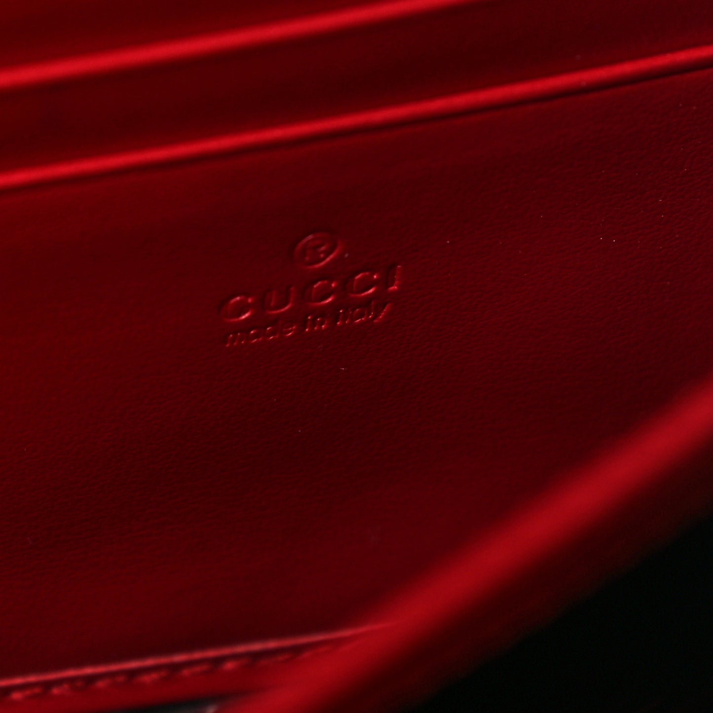 Calfskin Matelasse GG Marmont Chain Wallet Hibiscus Red