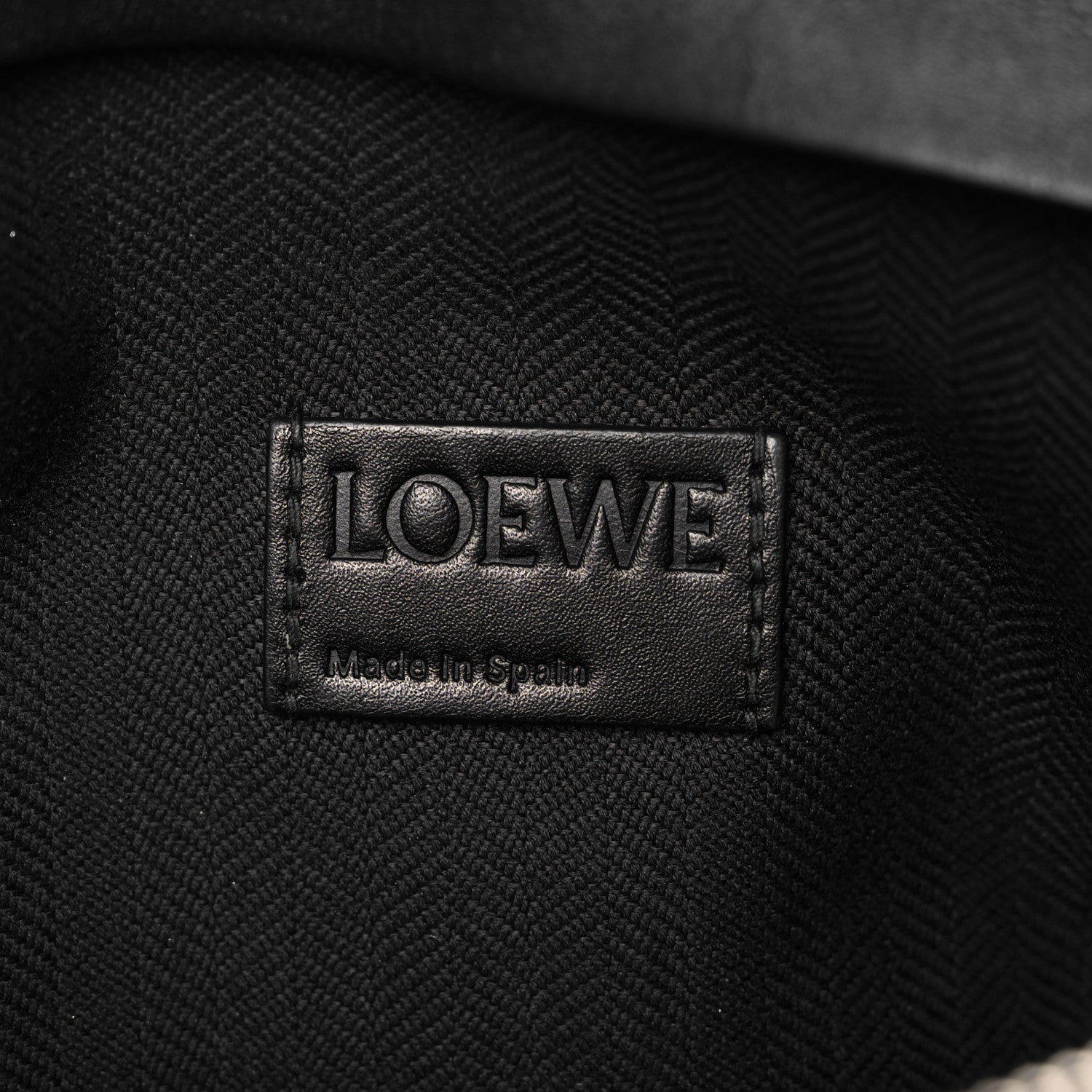 Loewe Calfskin T Pouch Black 6 of 14