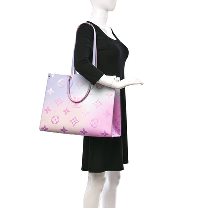 Louis Vuitton Monogram Giant Spring In The City Onthego GM Sunrise Pastel 2 of 9