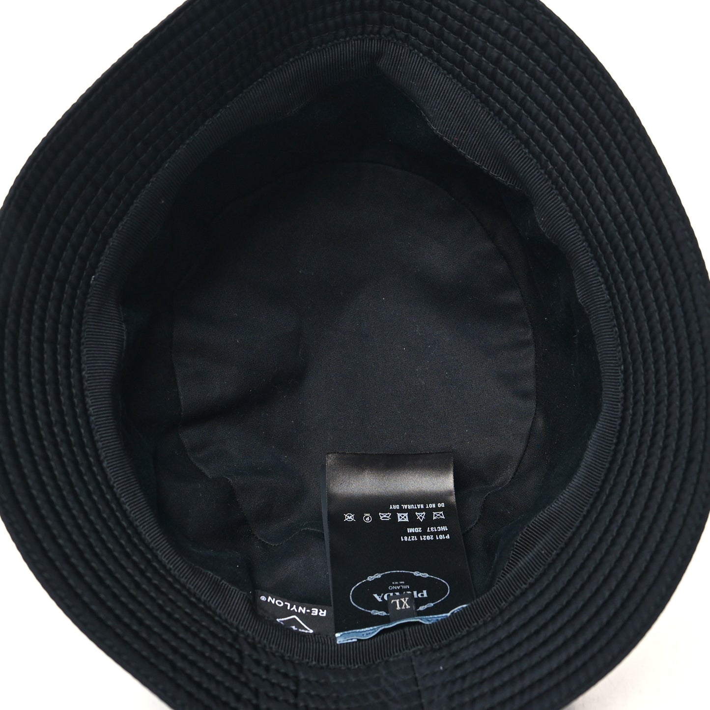 Re-Nylon Metal Triangle Logo Womens Bucket Hat XL Black