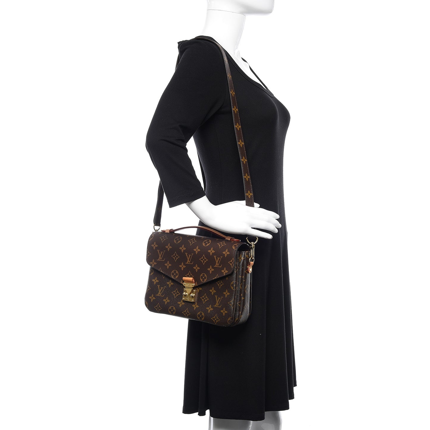 Monogram Pochette Metis