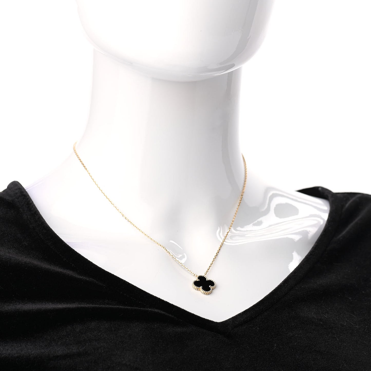 18K Yellow Gold Black Onyx Vintage Alhambra Pendant Necklace