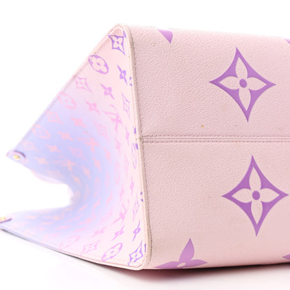 Louis Vuitton Monogram Giant Spring In The City Onthego GM Sunrise Pastel 8 of 11