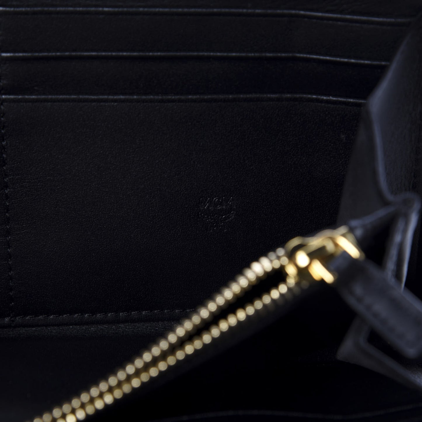 Gradation Visetos Rockstar Large Zip Around Wallet Black and Gold