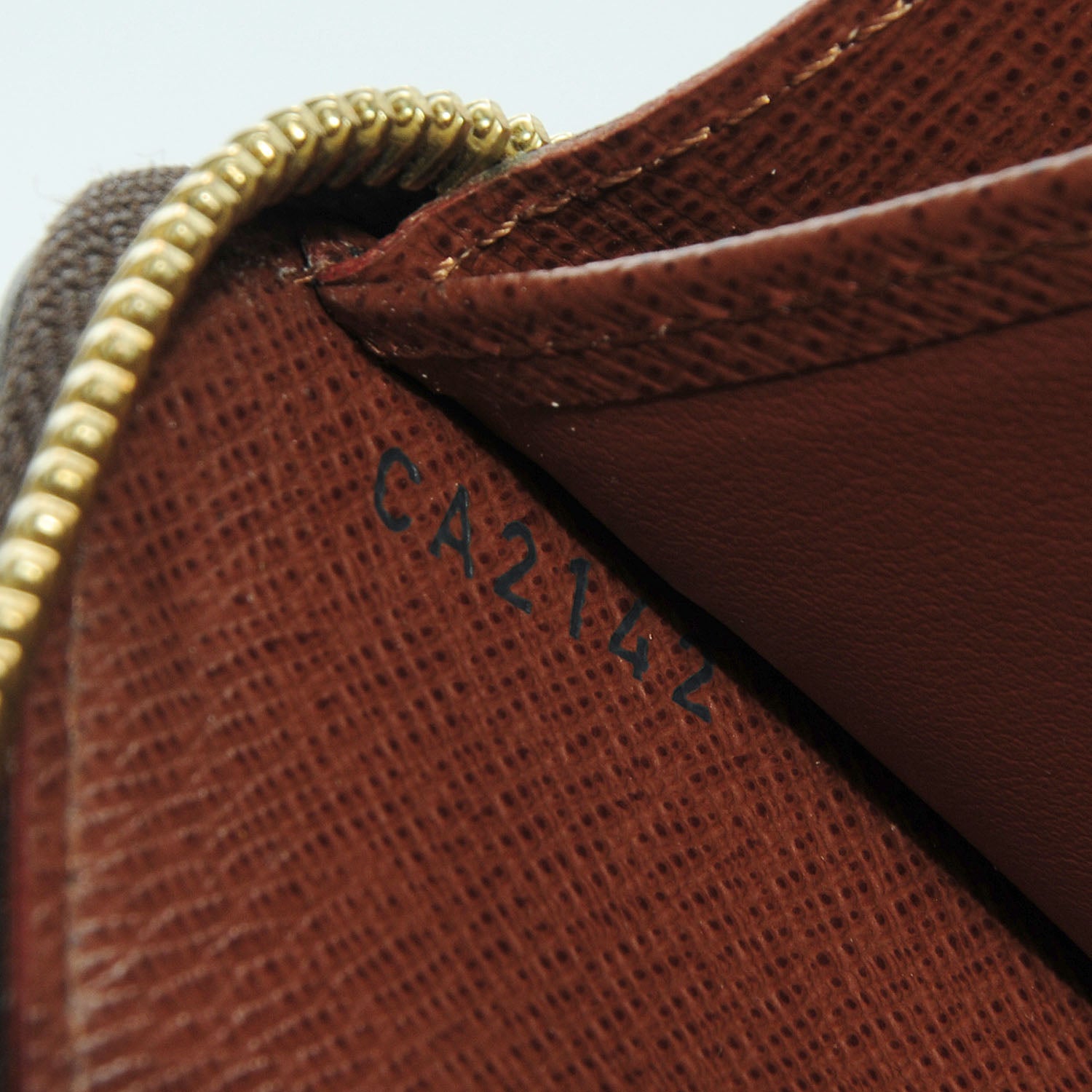 Louis Vuitton Monogram Zippy Wallet 7 of 7