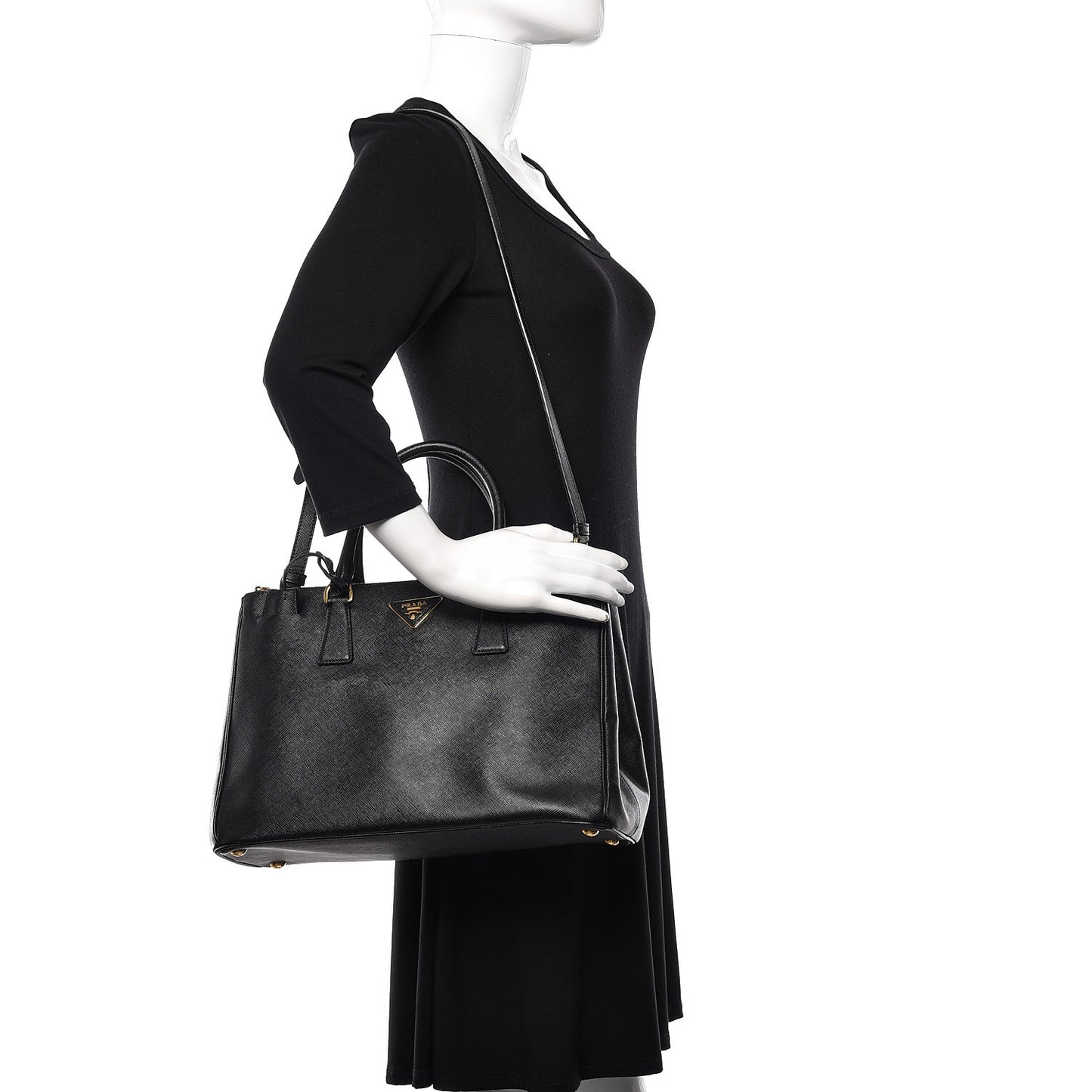 Saffiano Medium Galleria Double Zip Tote Black
