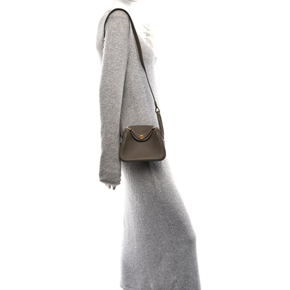 Hermes Taurillon Clemence Mini Lindy 20 Etoupe Etoupe 2 of 11