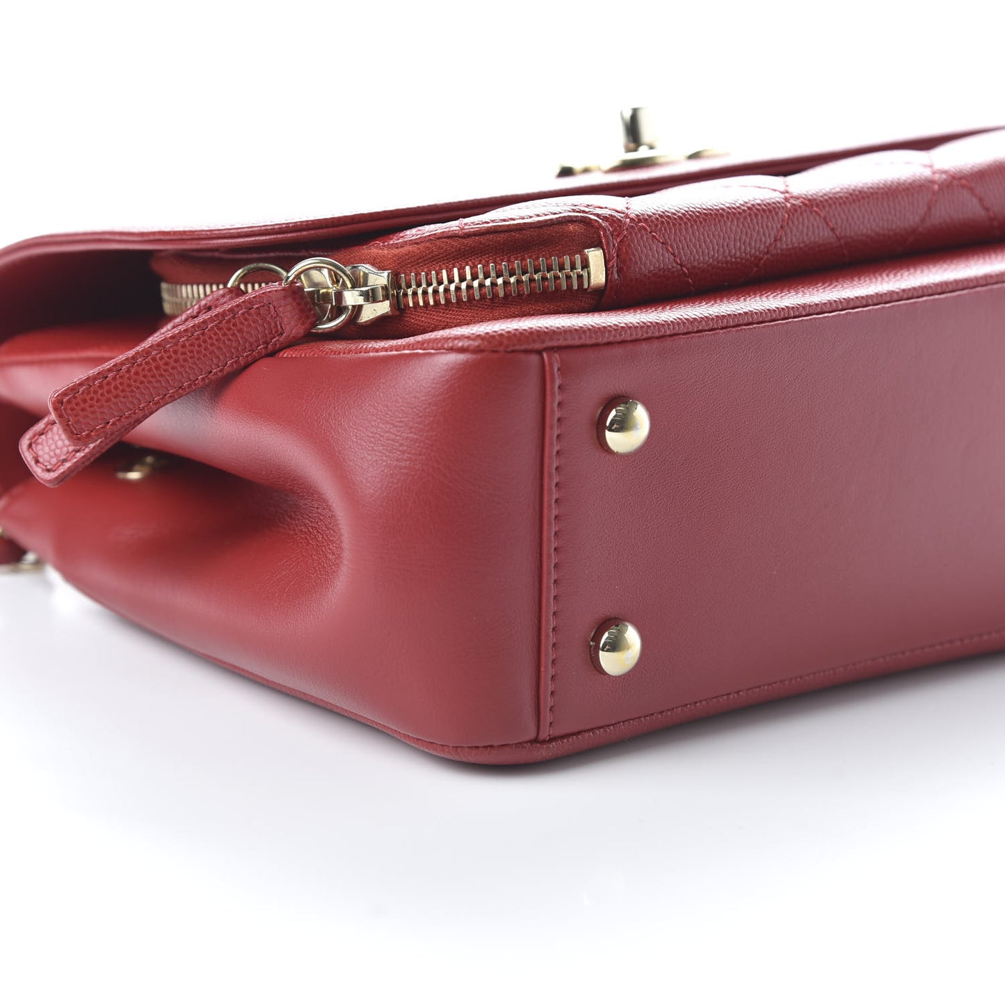 Caviar Quilted Medium Business Affinity Flap Red