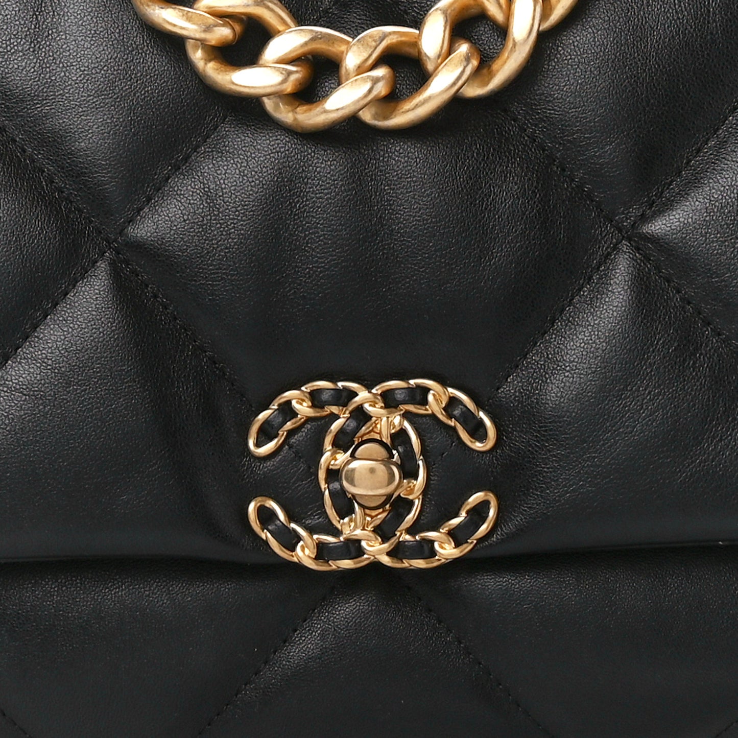 Goatskin Quilted Maxi Chanel 19 Flap Black