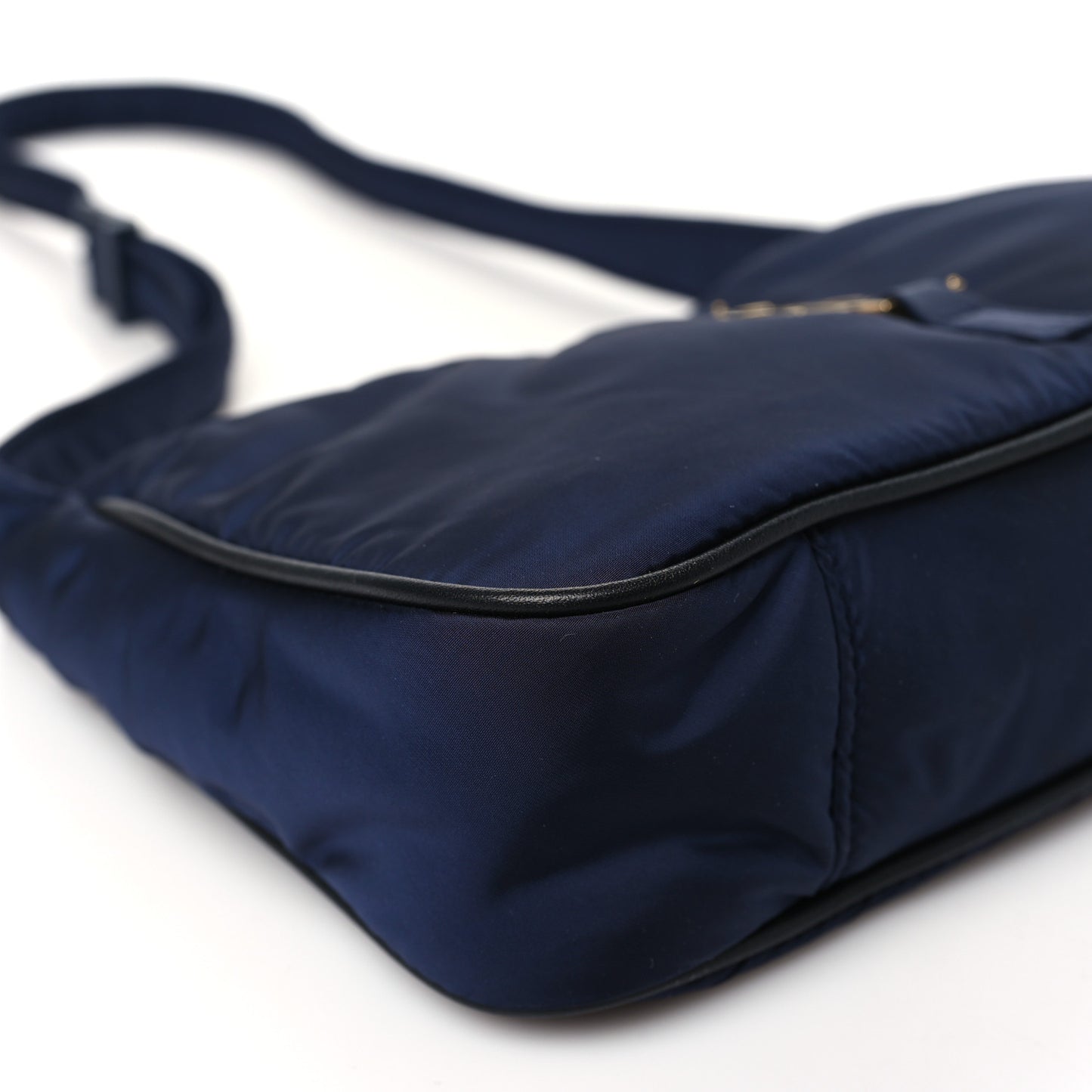 Econyl Nylon Le 5 A 7 Hobo Navy