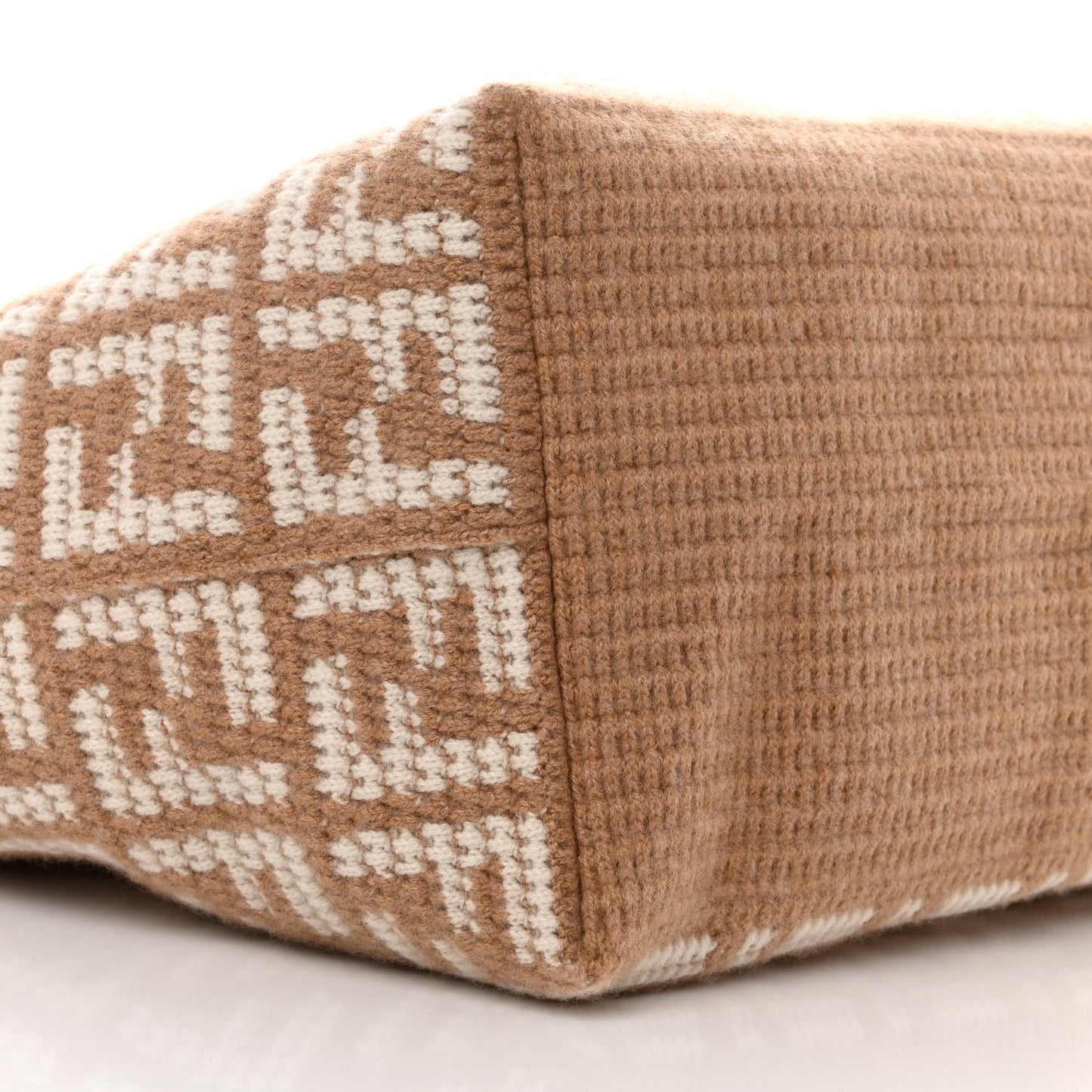 Cashmere Knit FF Large Shopper Tote Cammello