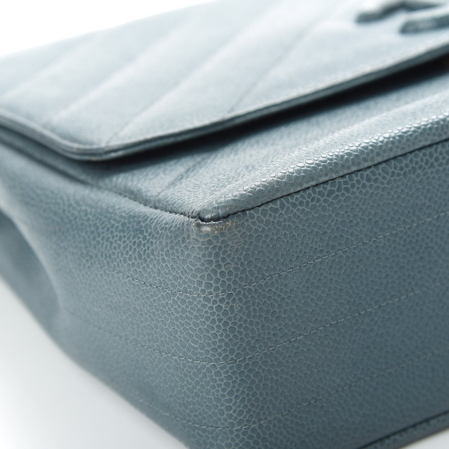 Caviar Diagonal Quilted Jumbo Single Flap Blue