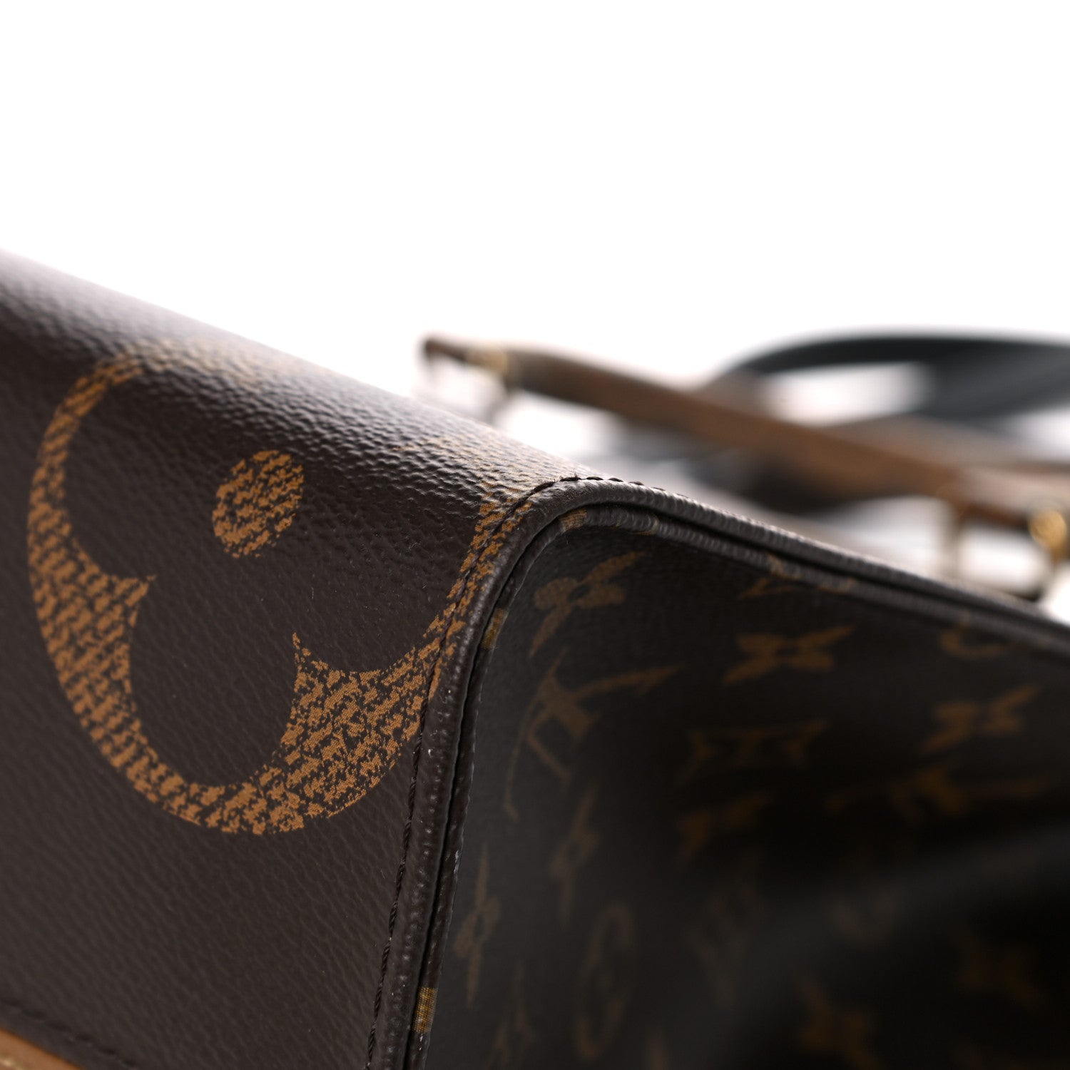 Louis Vuitton Reverse Monogram Giant Onthego MM 9 of 11