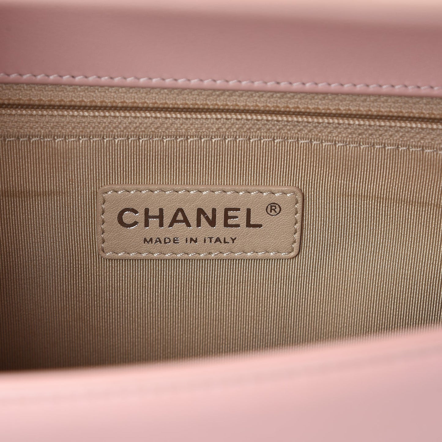 Patent Chevron New Medium Boy Flap Light Pink