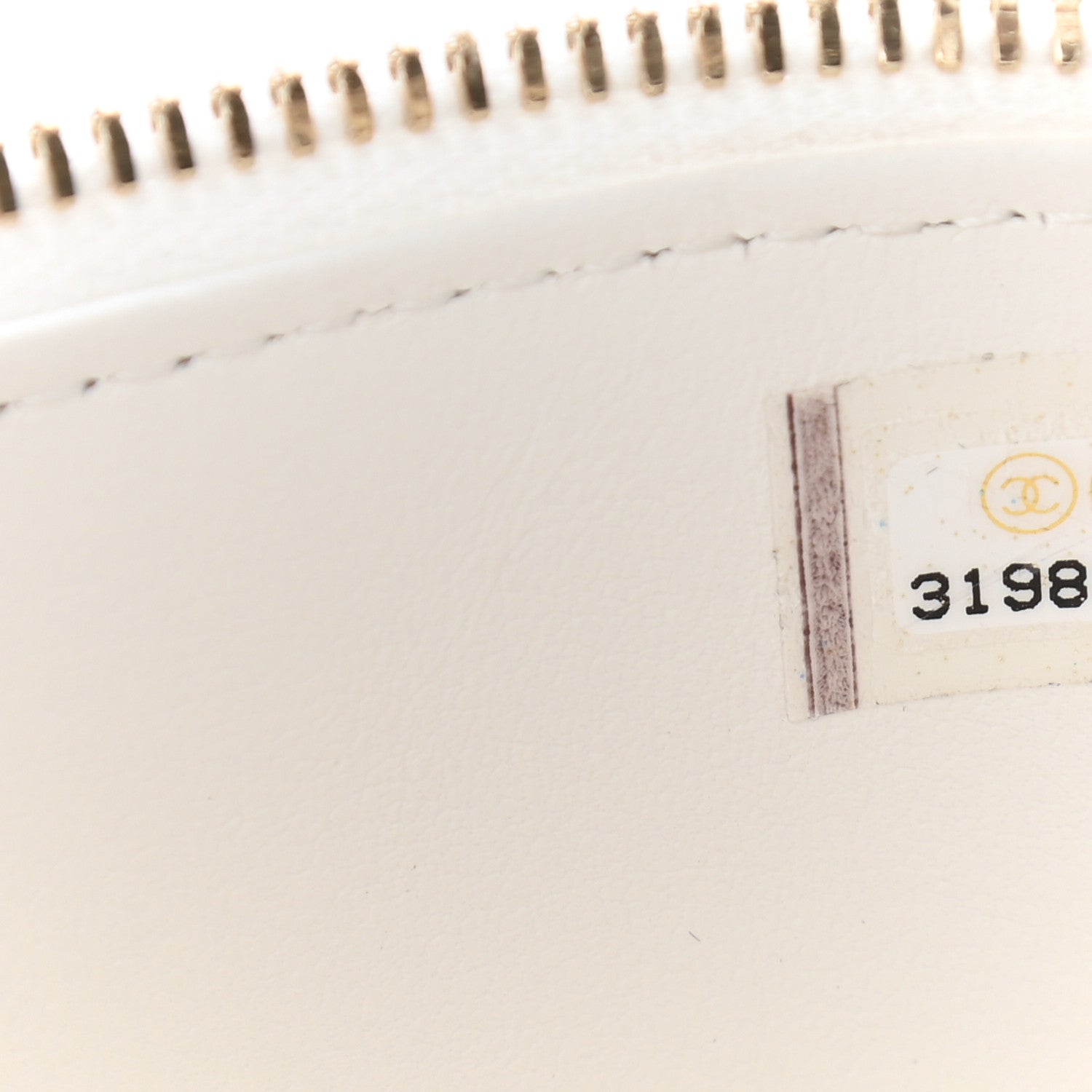 Chanel Shiny Caviar Quilted Pick Me Up Vanity Case White 7 of 12