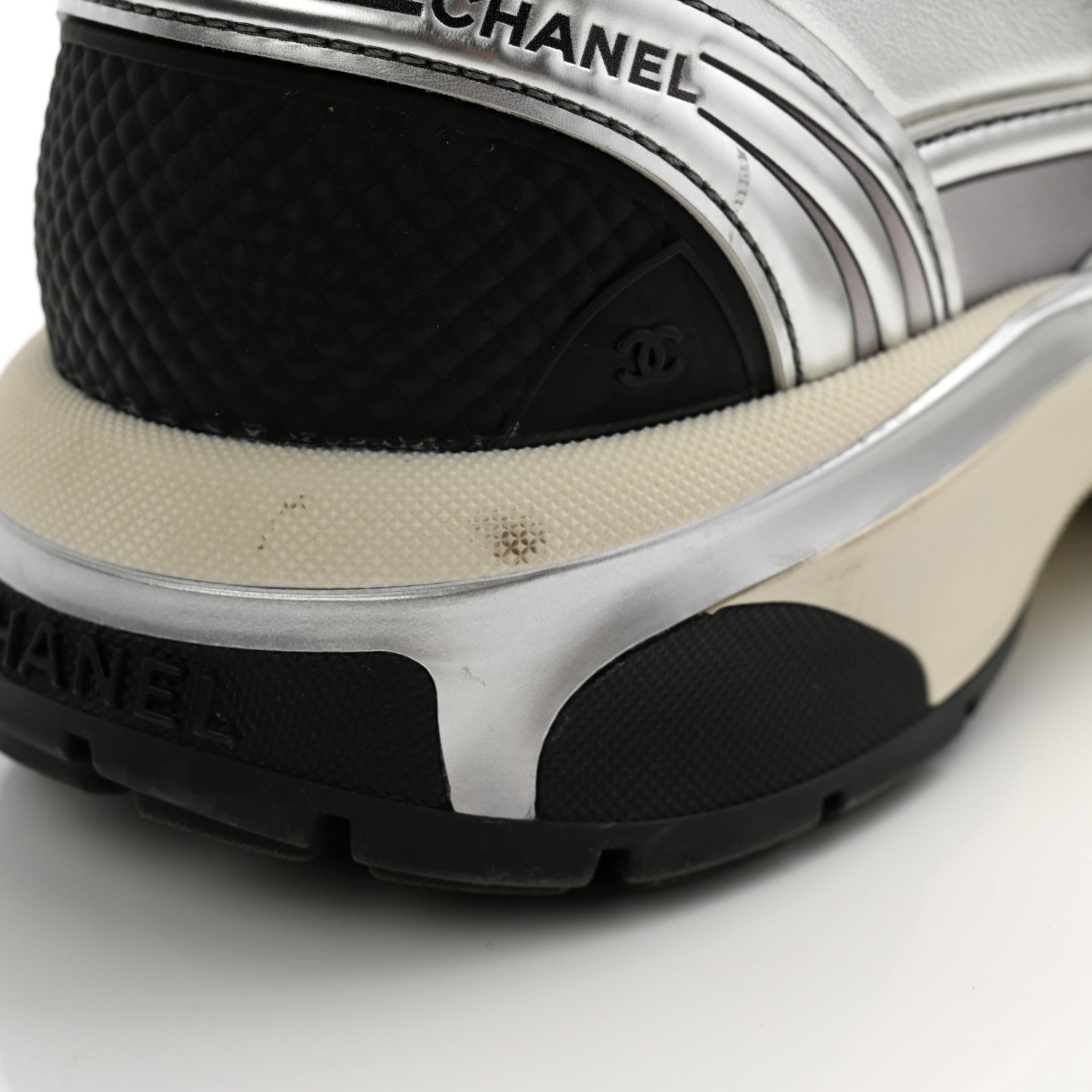 Chanel Fabric Laminated Calfskin Stretch CC Womens Sneakers 39.5 White Silver 13 of 14