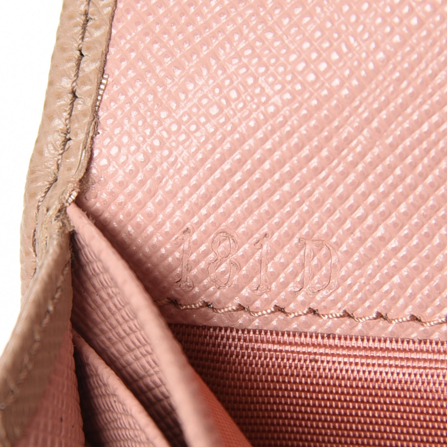 Saffiano Colour Continental Flap Wallet Cammeo Orchidea