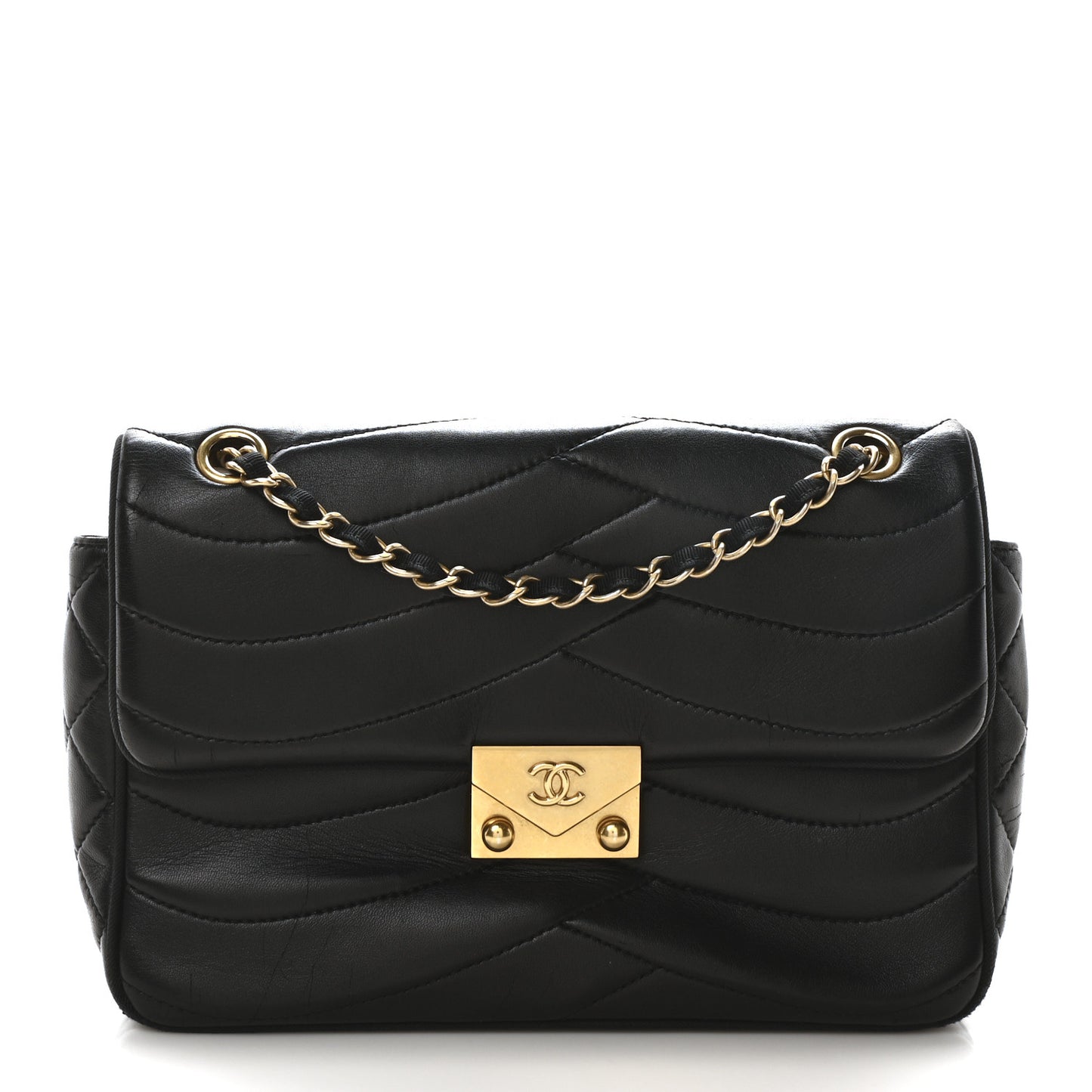Lambskin Scallop Quilted Medium Pagoda Flap Black