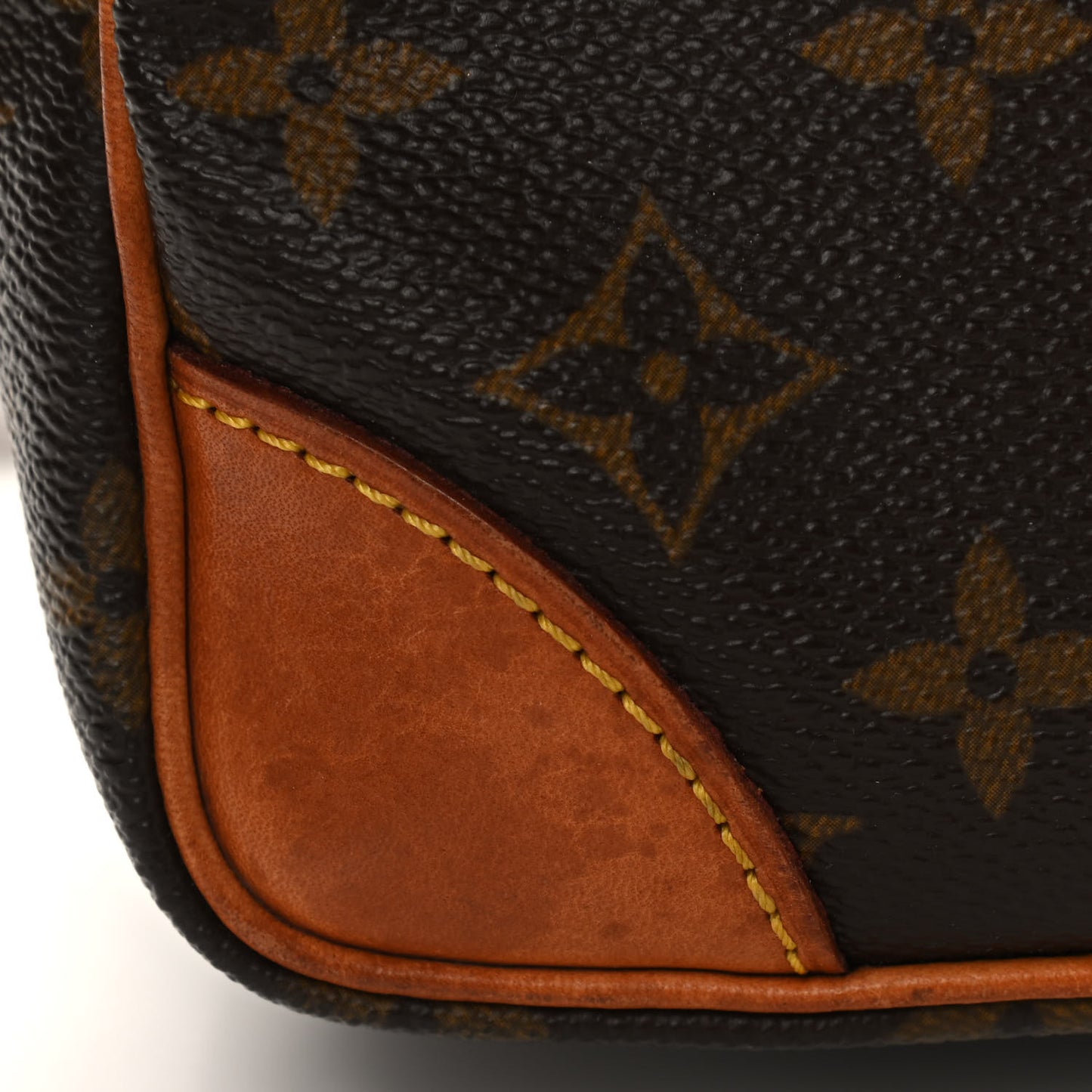 Monogram Amazone