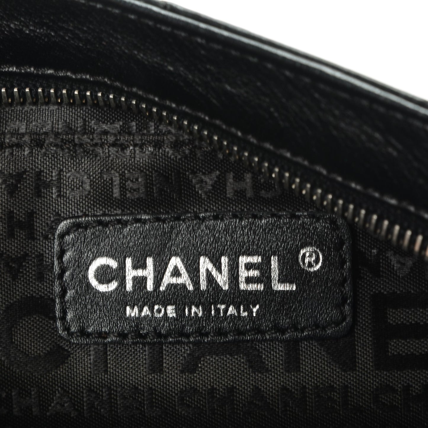 Lambskin Ultimate Soft Pochette Black