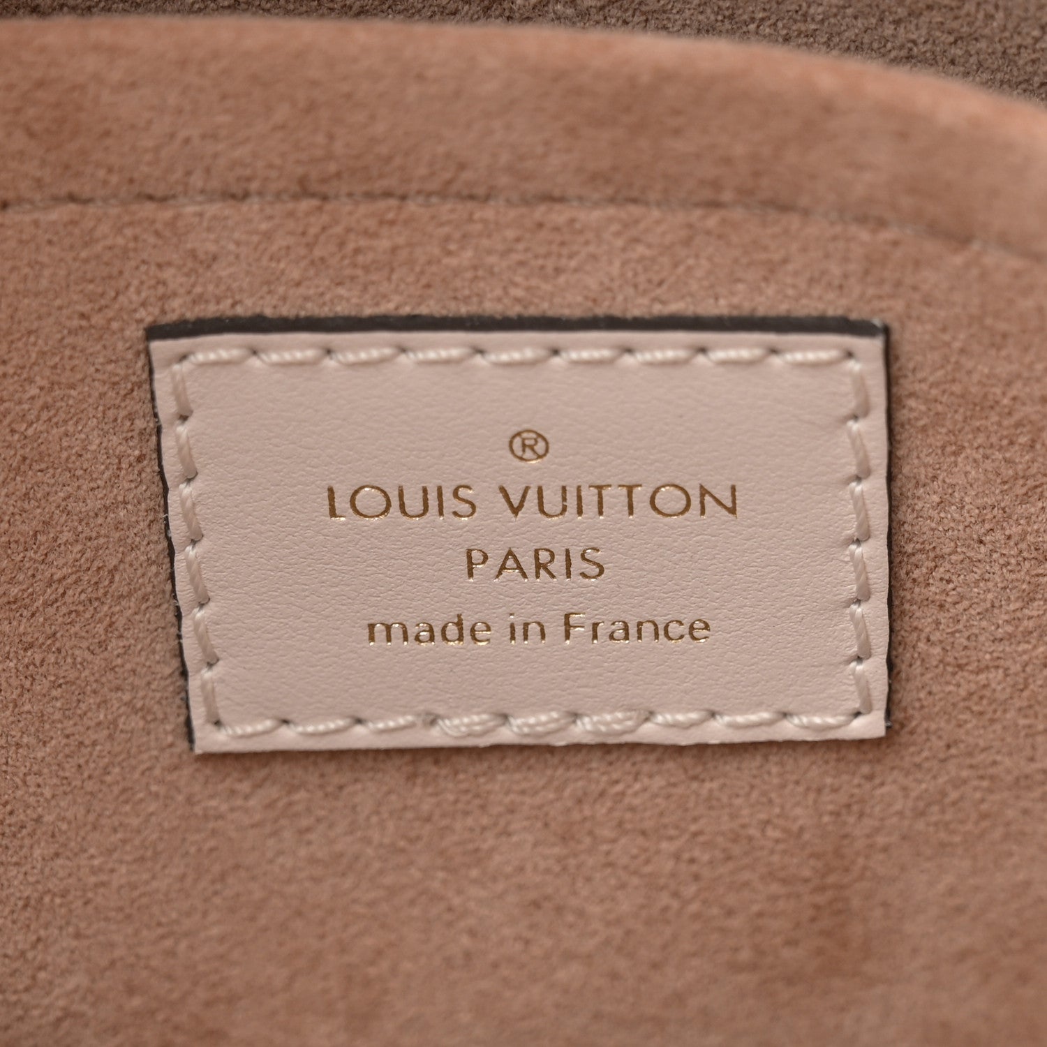 Louis Vuitton Mahina On My Side Greige 6 of 10