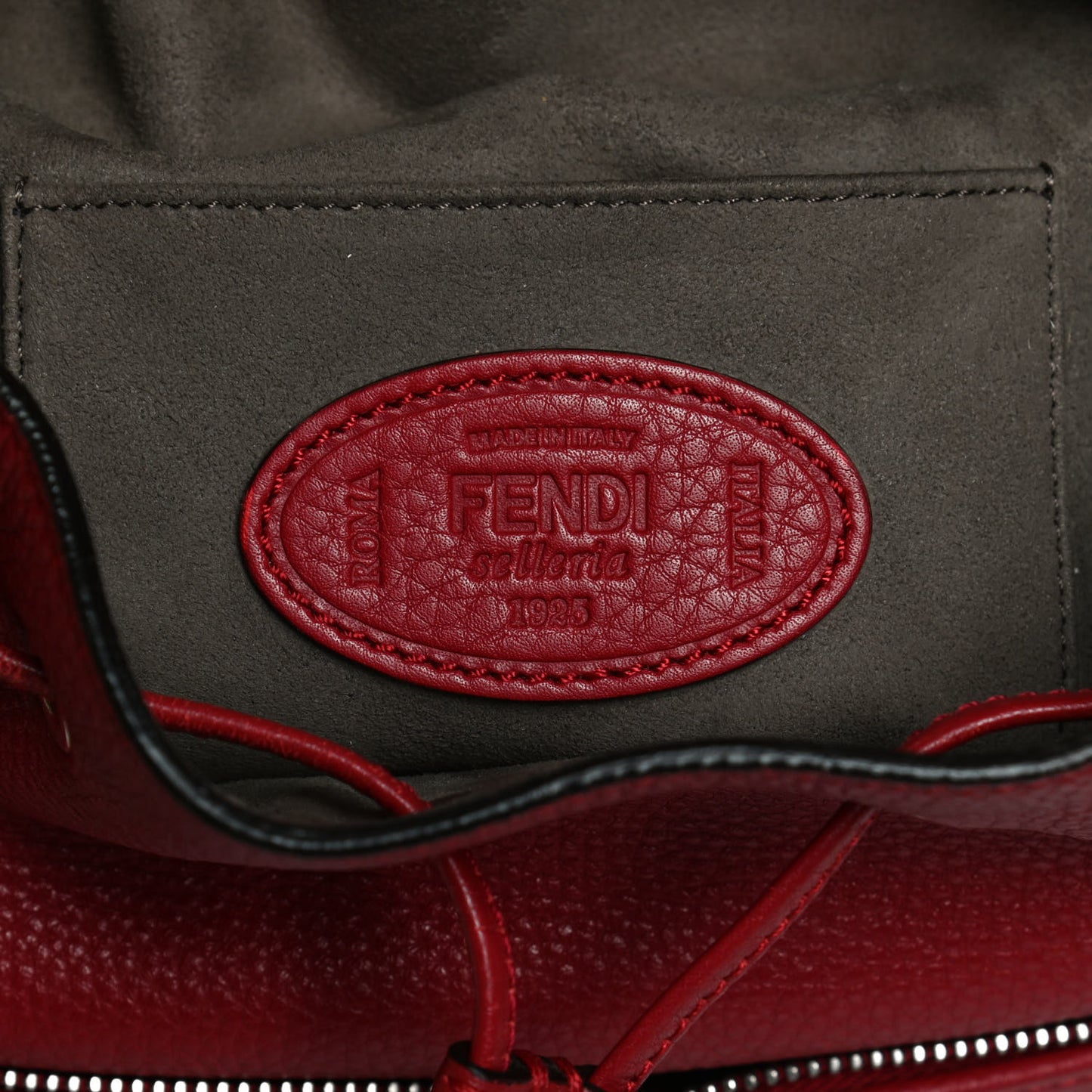 Cuoio Romano Selleria F is Fendi Grande Mon Tresor Pocket Bucket Bag Rosso