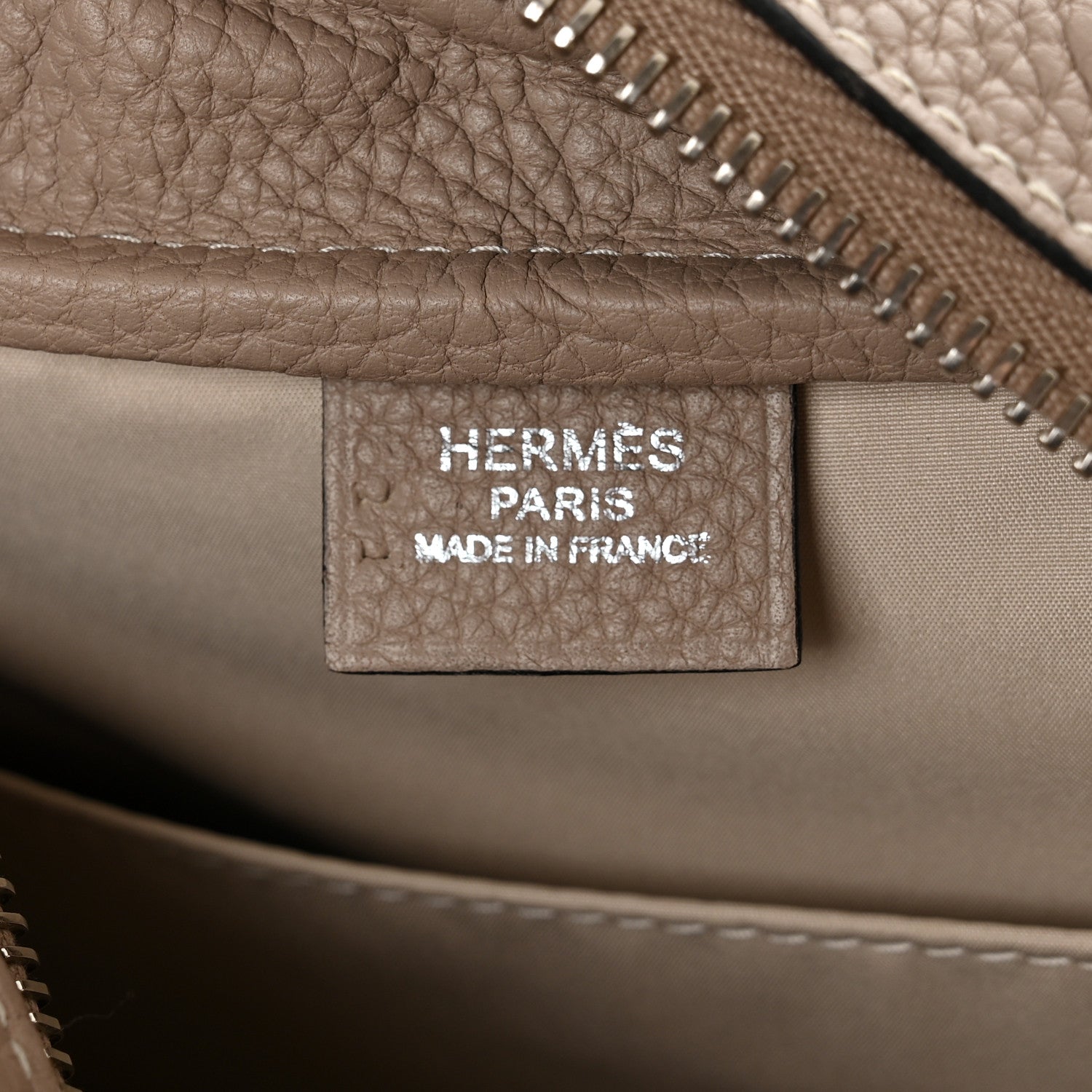 Hermes Taurillon Clemence Victoria II Toilet Case Gris Tourterelle 6 of 9