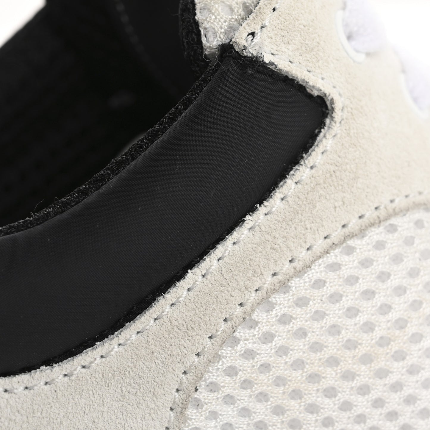 Mesh Suede Calfskin Grained Calfskin Womens CC Sneakers 38 White Black