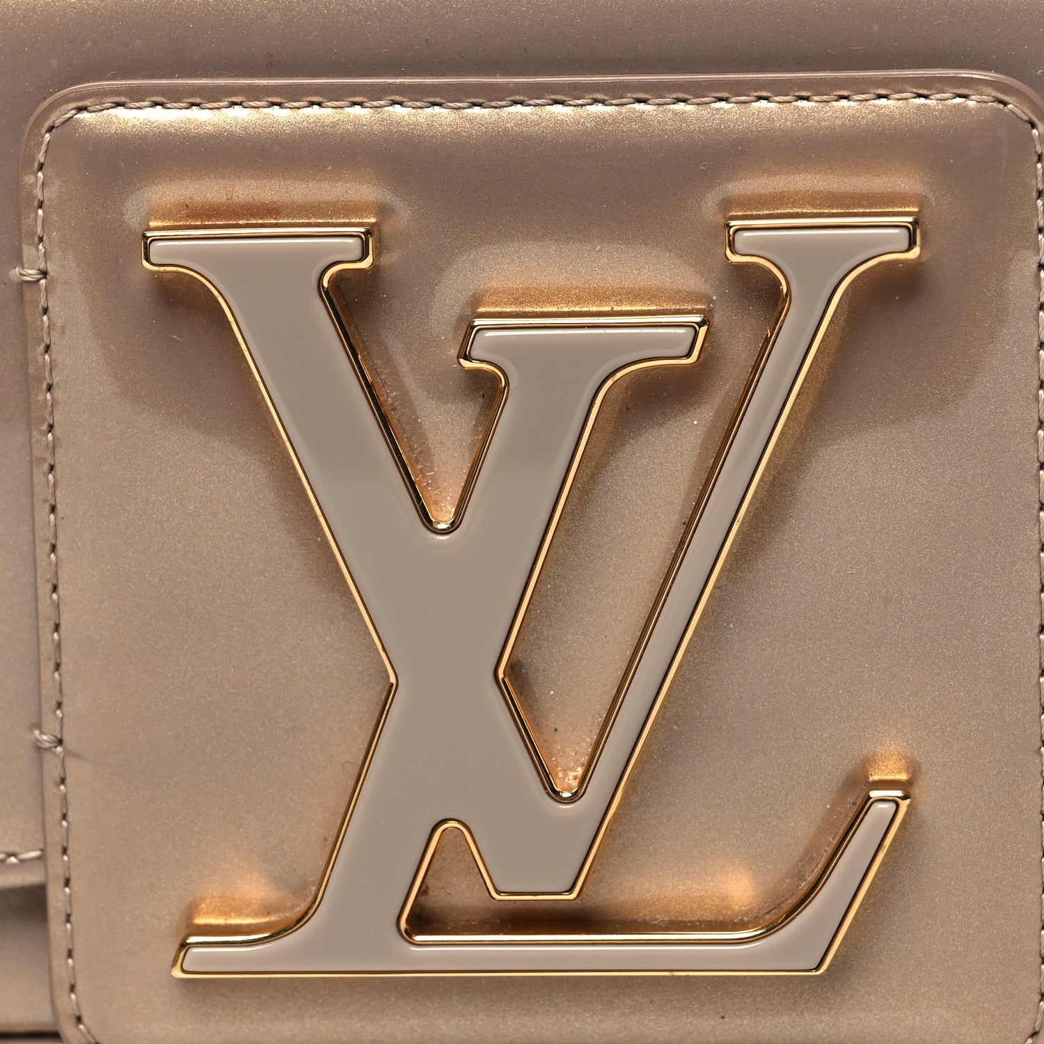 Louis Vuitton Patent Sobe Clutch Beige Poudre 7 of 10