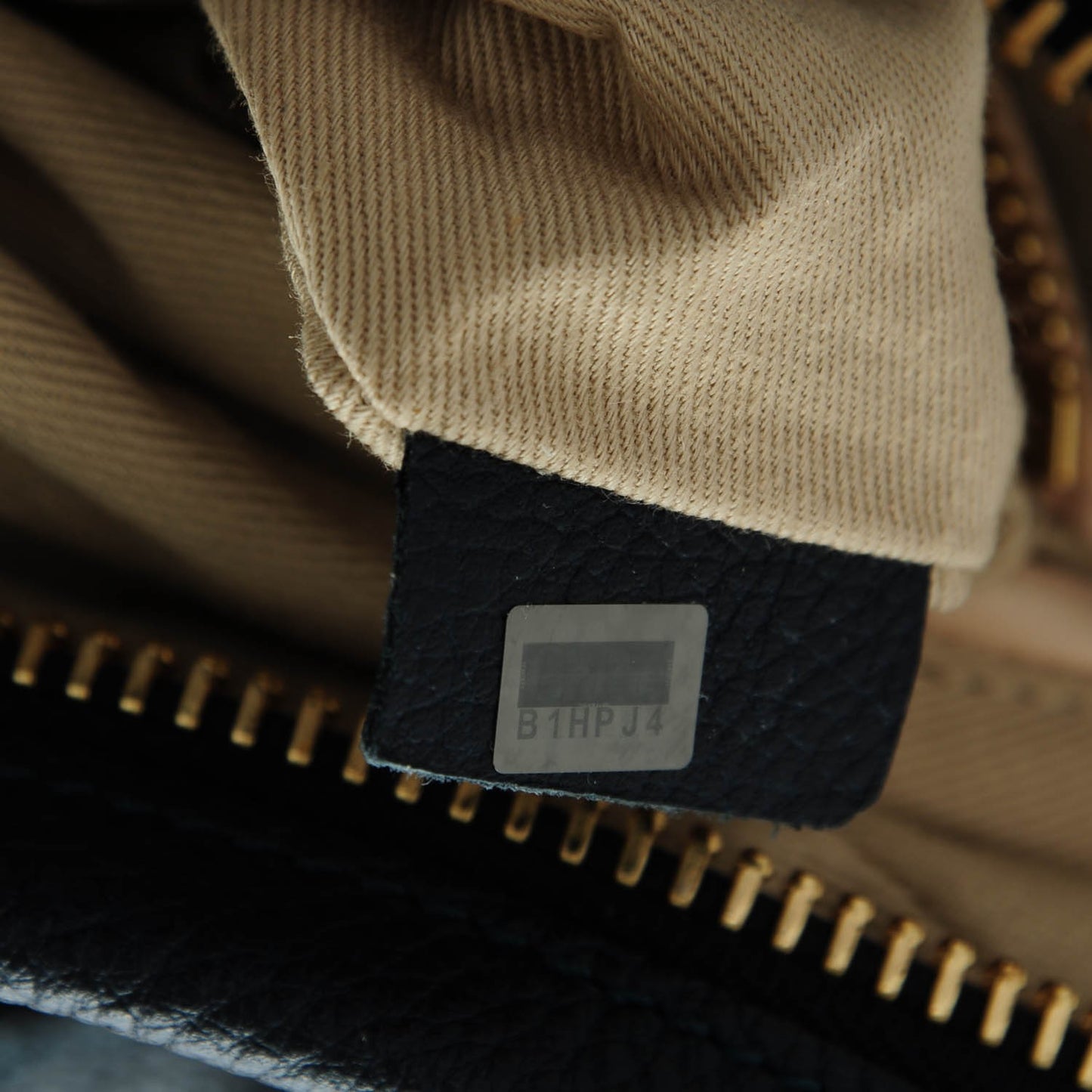 Calfskin Medium Medium Paraty Midnight Blue
