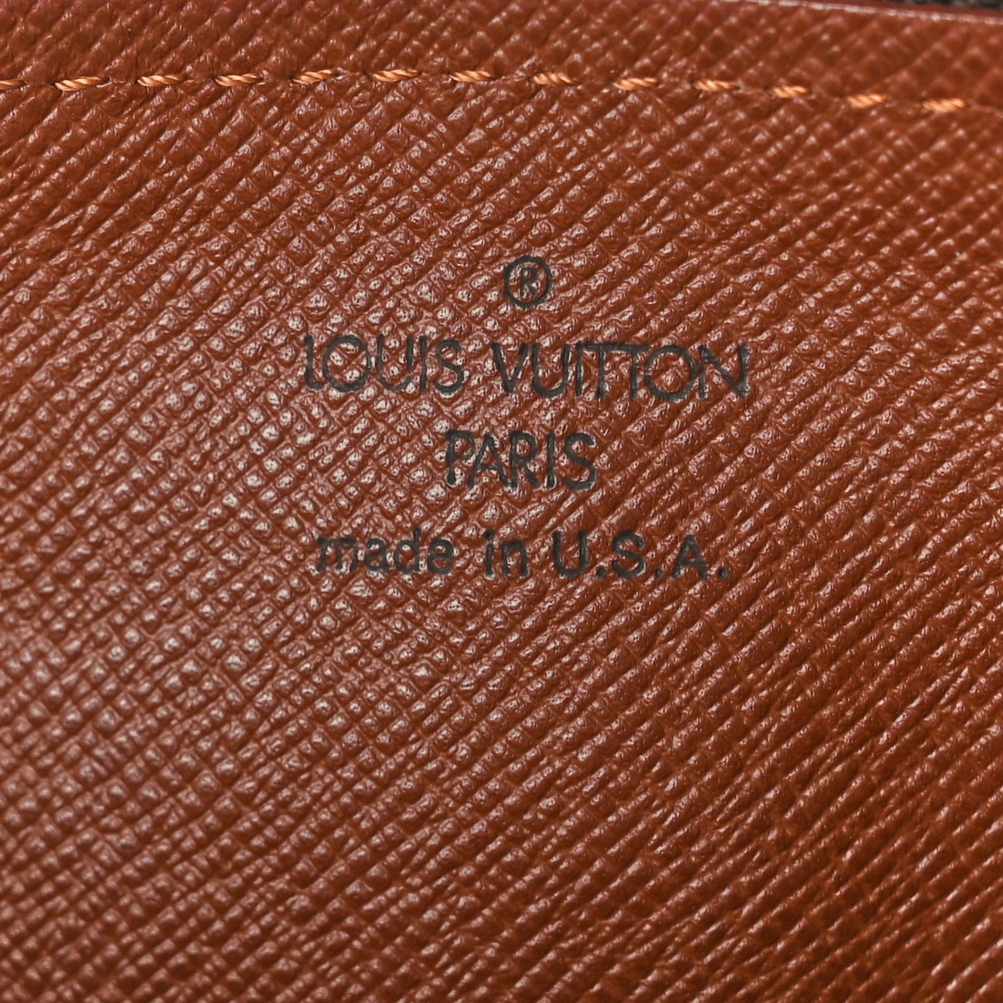 Monogram Papillon 26