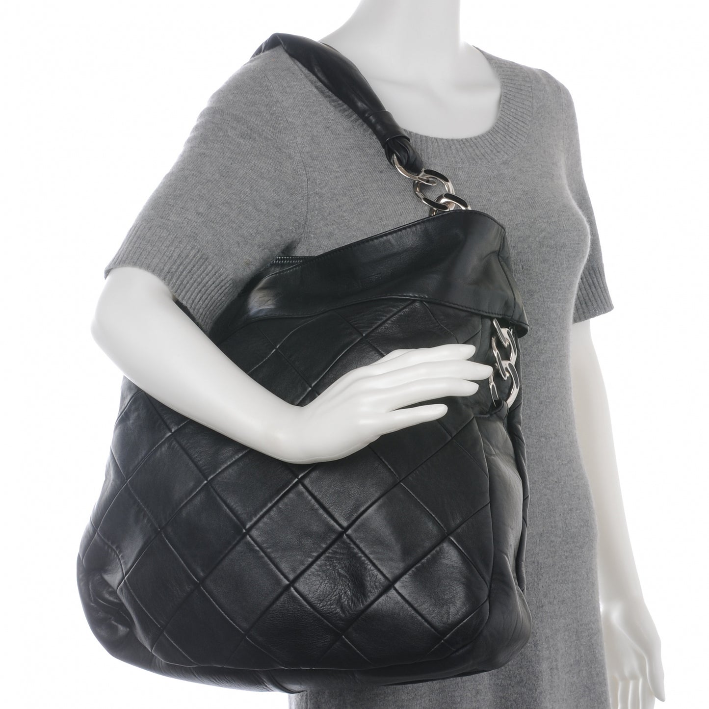 Calfskin Quilted Chain Hobo Black