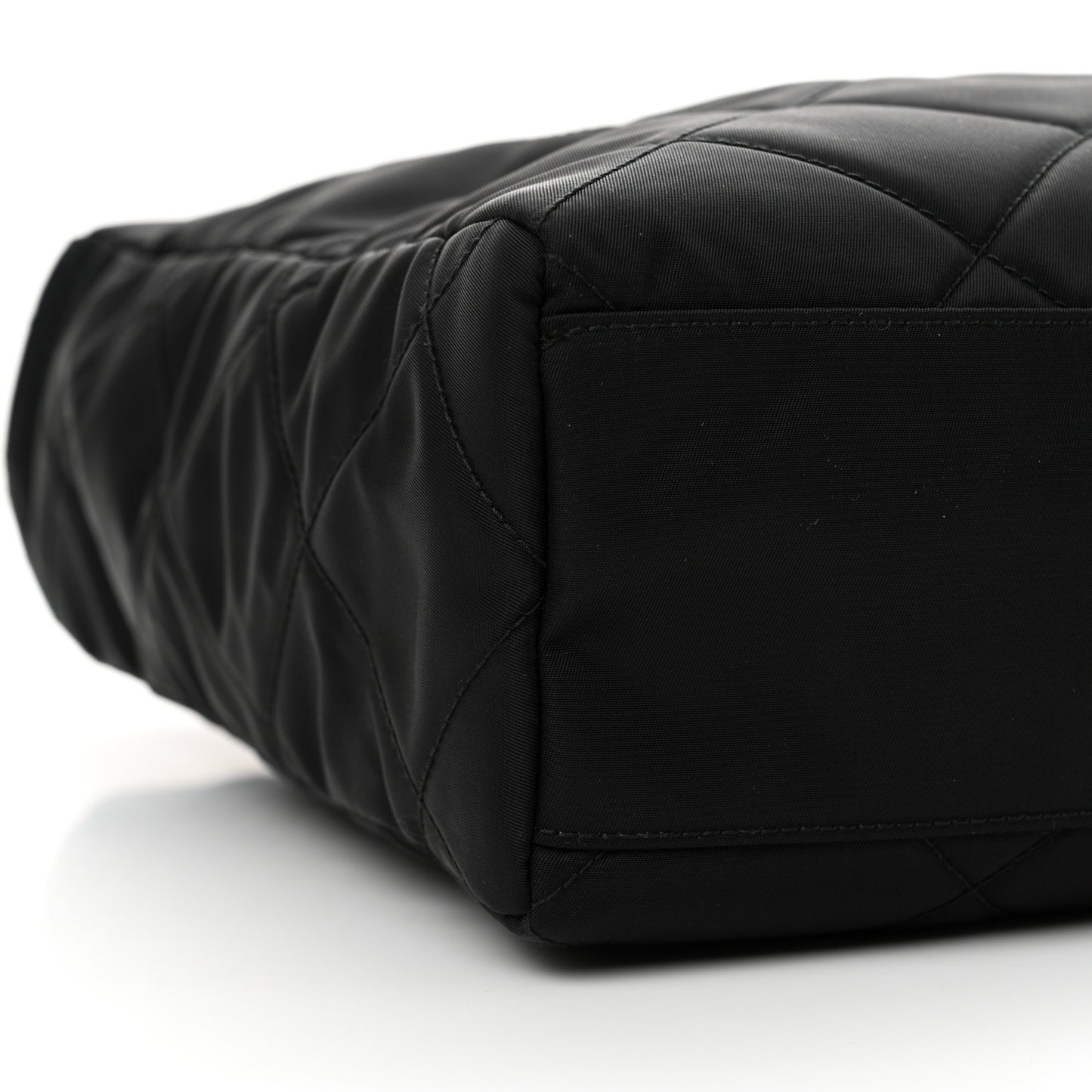 Re-Nylon Impuntu Quilted Re-Edition 1995 Chaine Medium Tote Bag Black