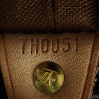 Louis Vuitton Monogram Cabas Mezzo 9 of 9
