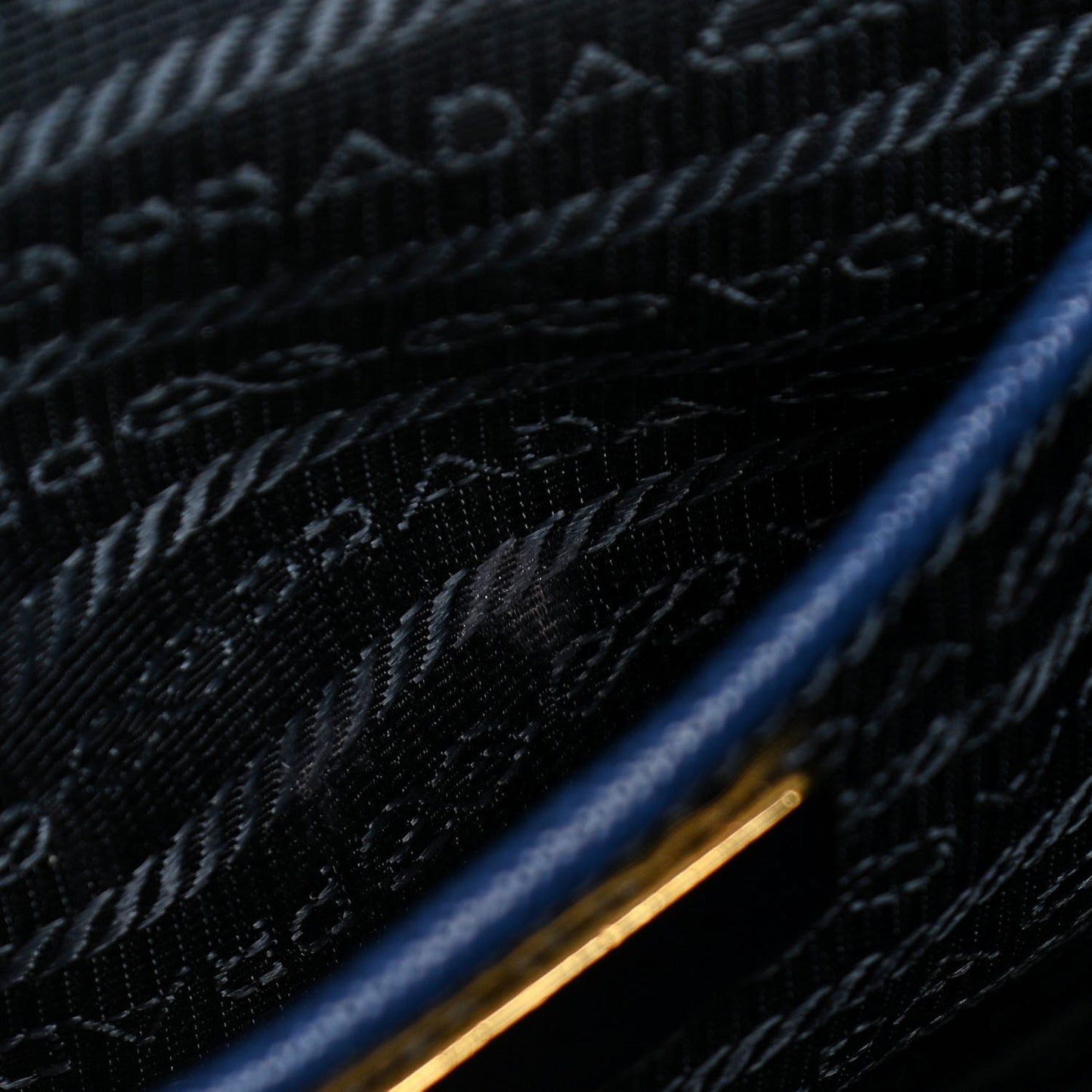 Saffiano Lux Extra Large Galleria Double Zip Tote Bluette