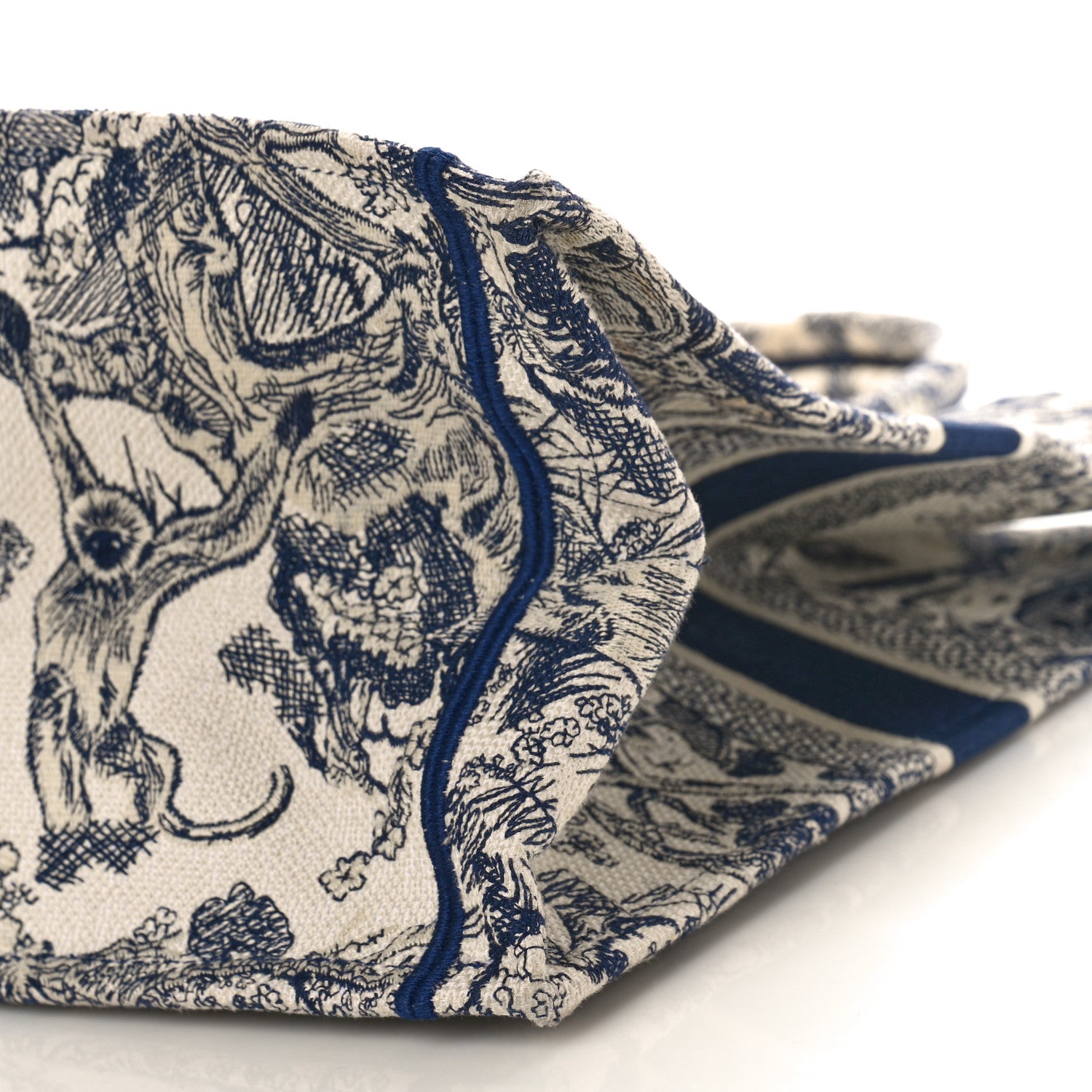 Christian Dior Canvas Embroidered Large Dioriviera Toile De Jouy Book Tote Blue 8 of 9