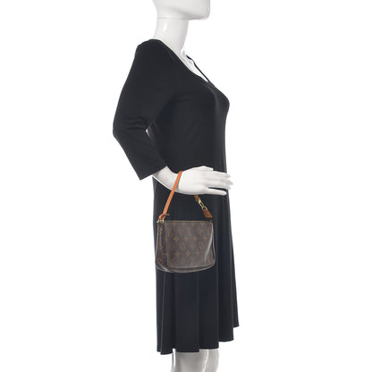 Louis Vuitton Monogram Pochette Accessories 2 of 9