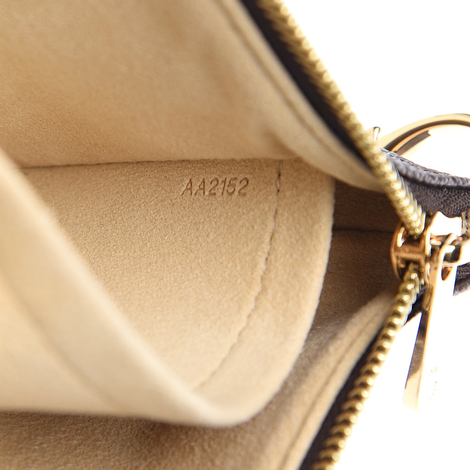 Louis Vuitton Monogram Pochette Milla MM 6 of 7
