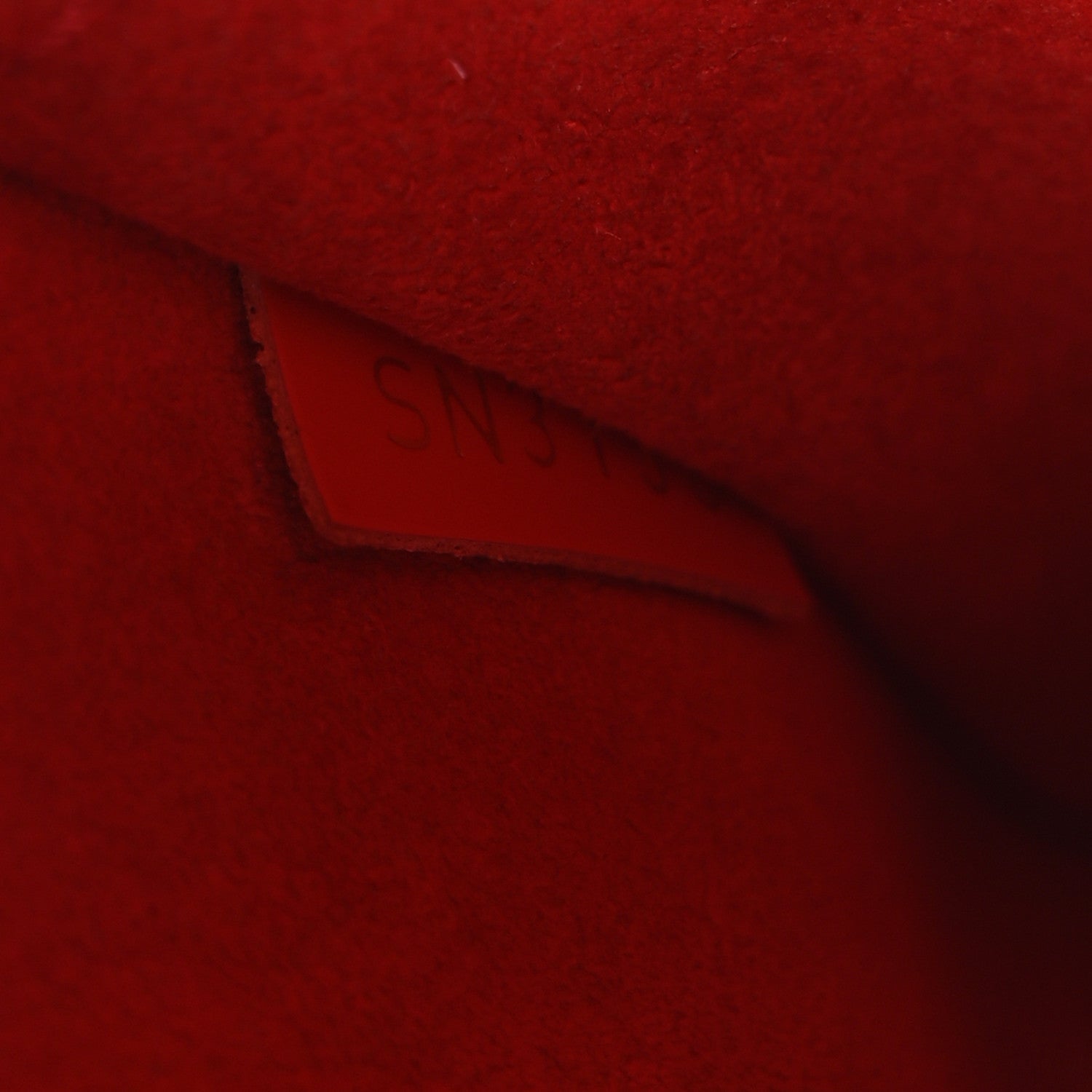 Louis Vuitton Epi Alma Mini Coquelicot 6 of 9